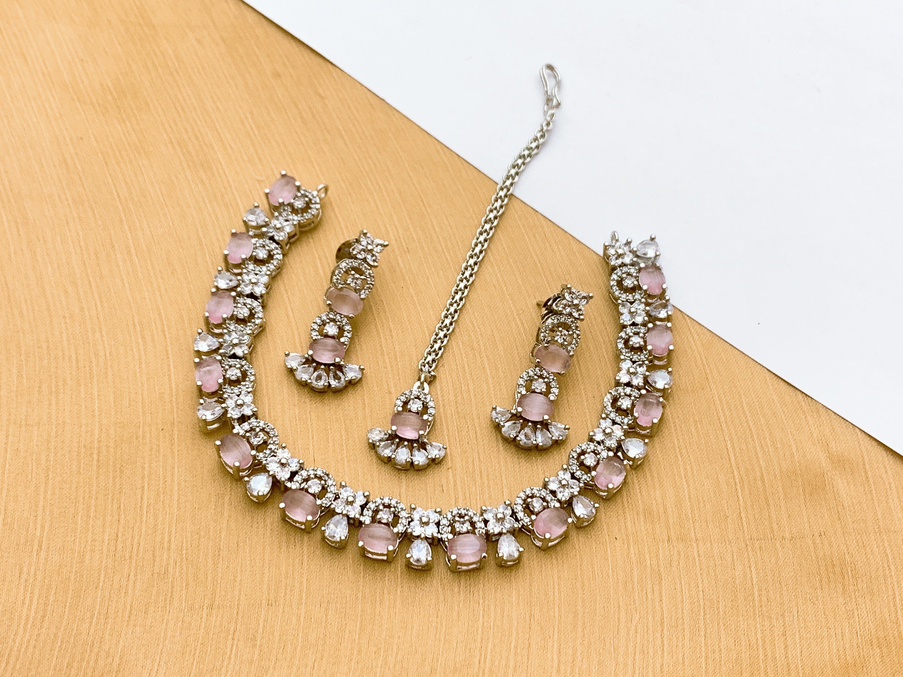 One carat necklace set