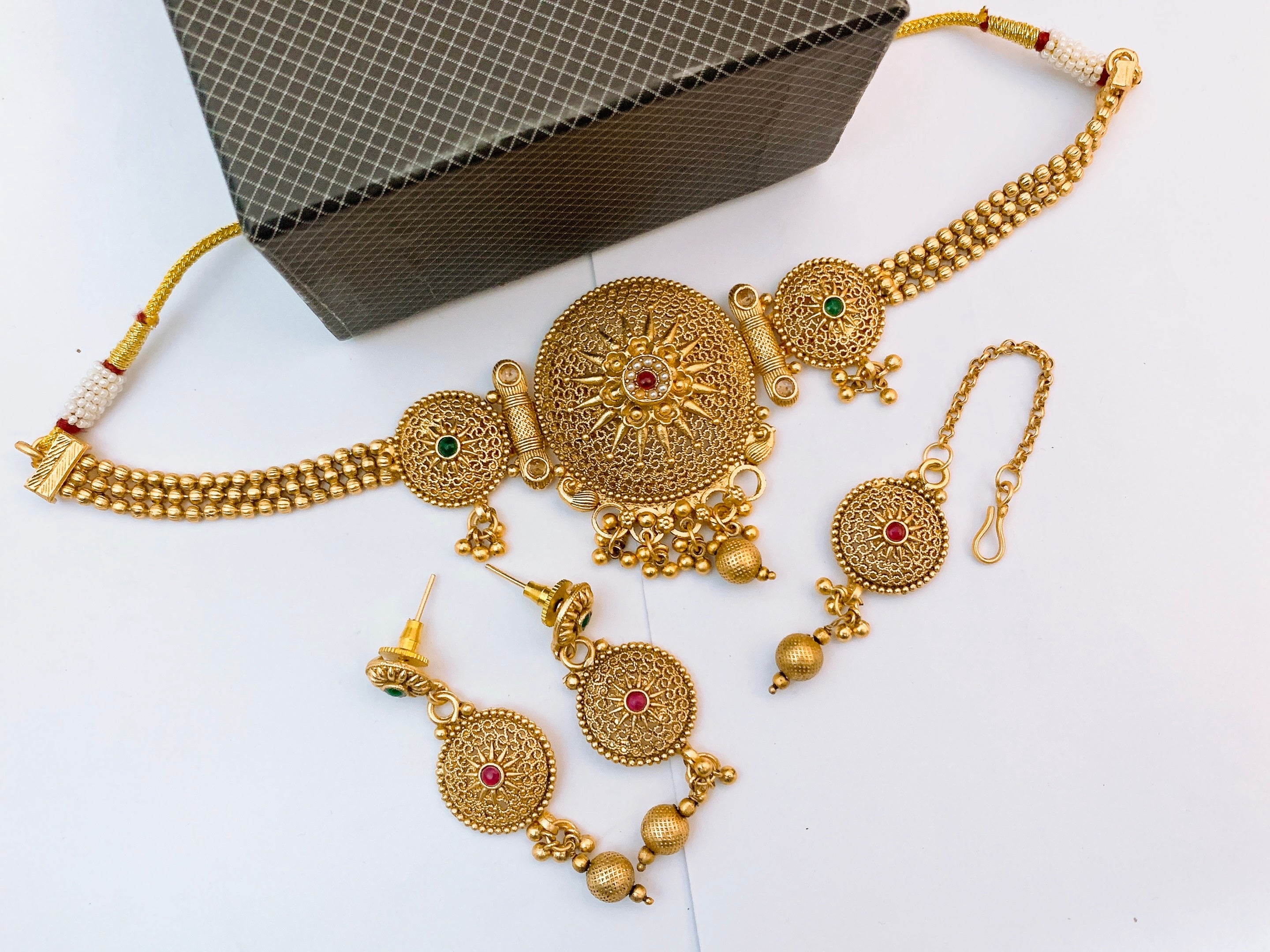 Rajwari choker set