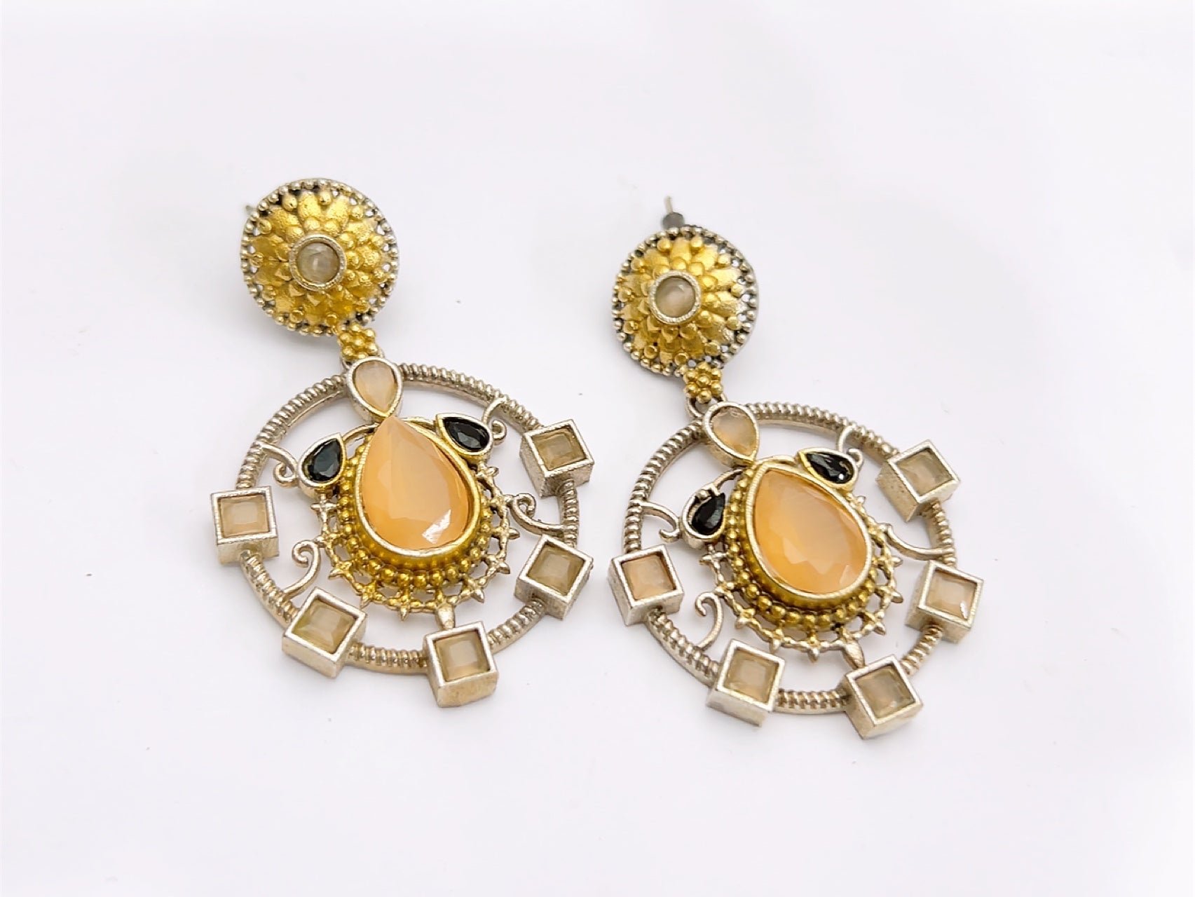 Oxdise Earring