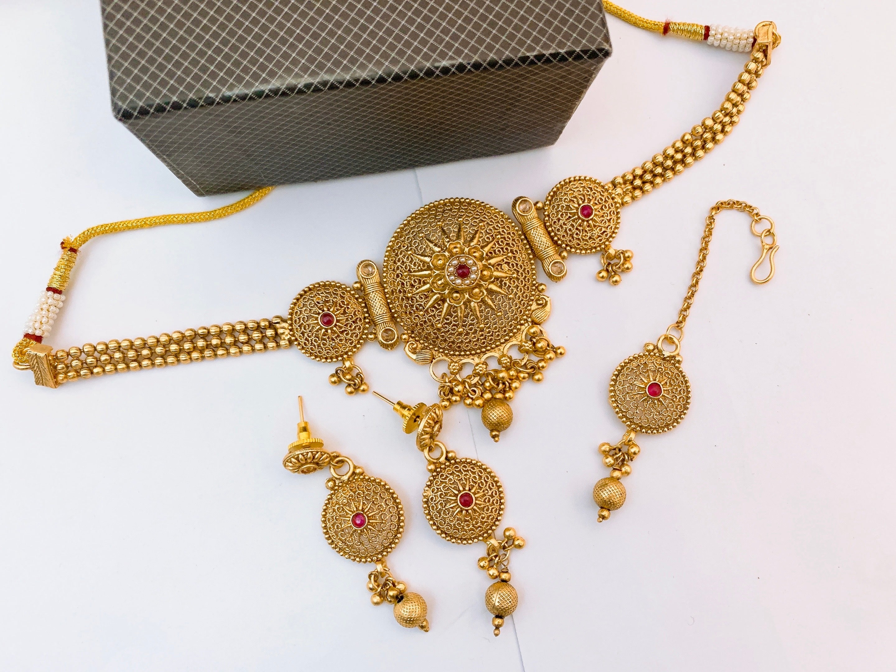 Rajwari choker set