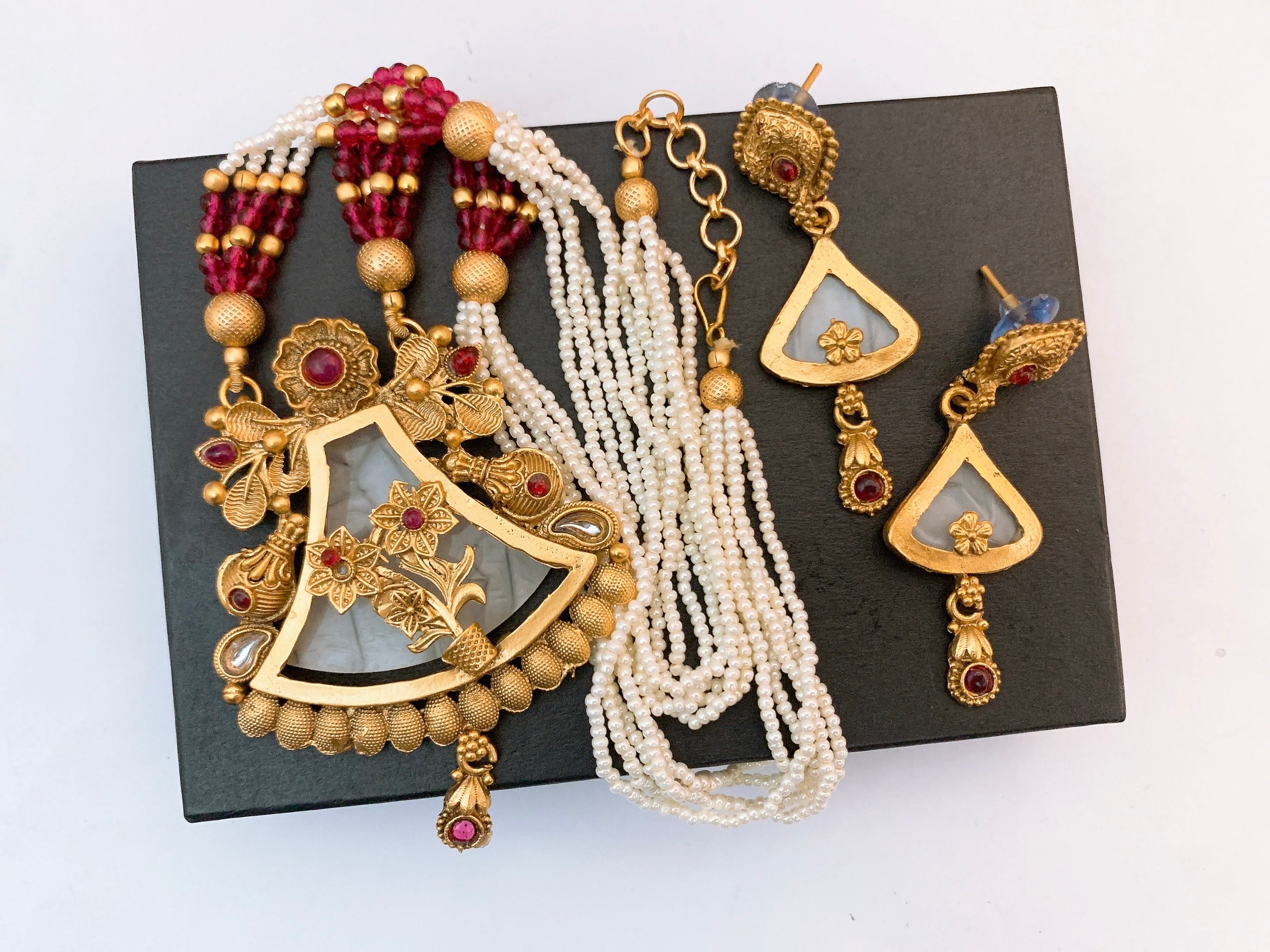 Rajwari Mala set