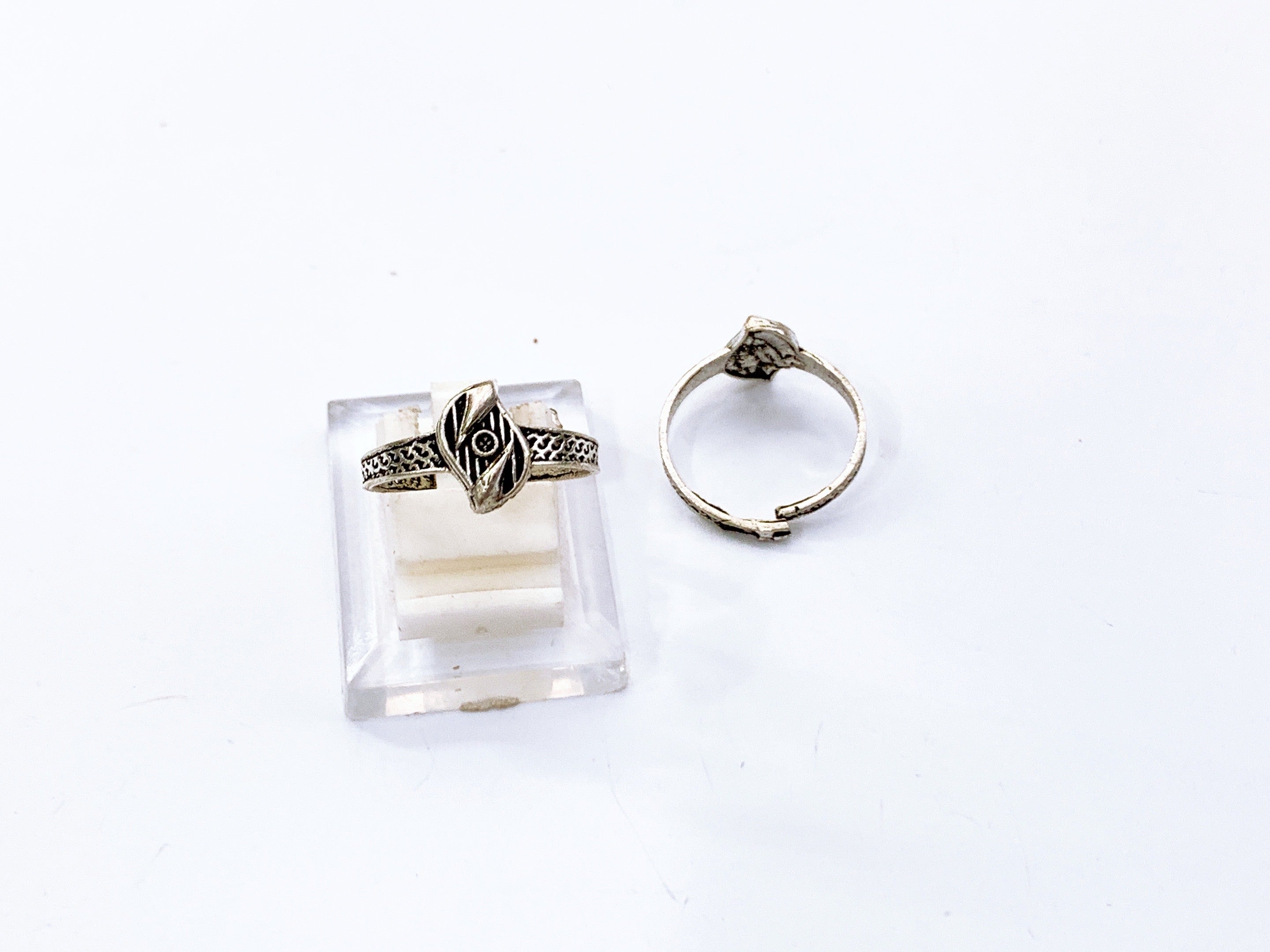 Oxdise ring