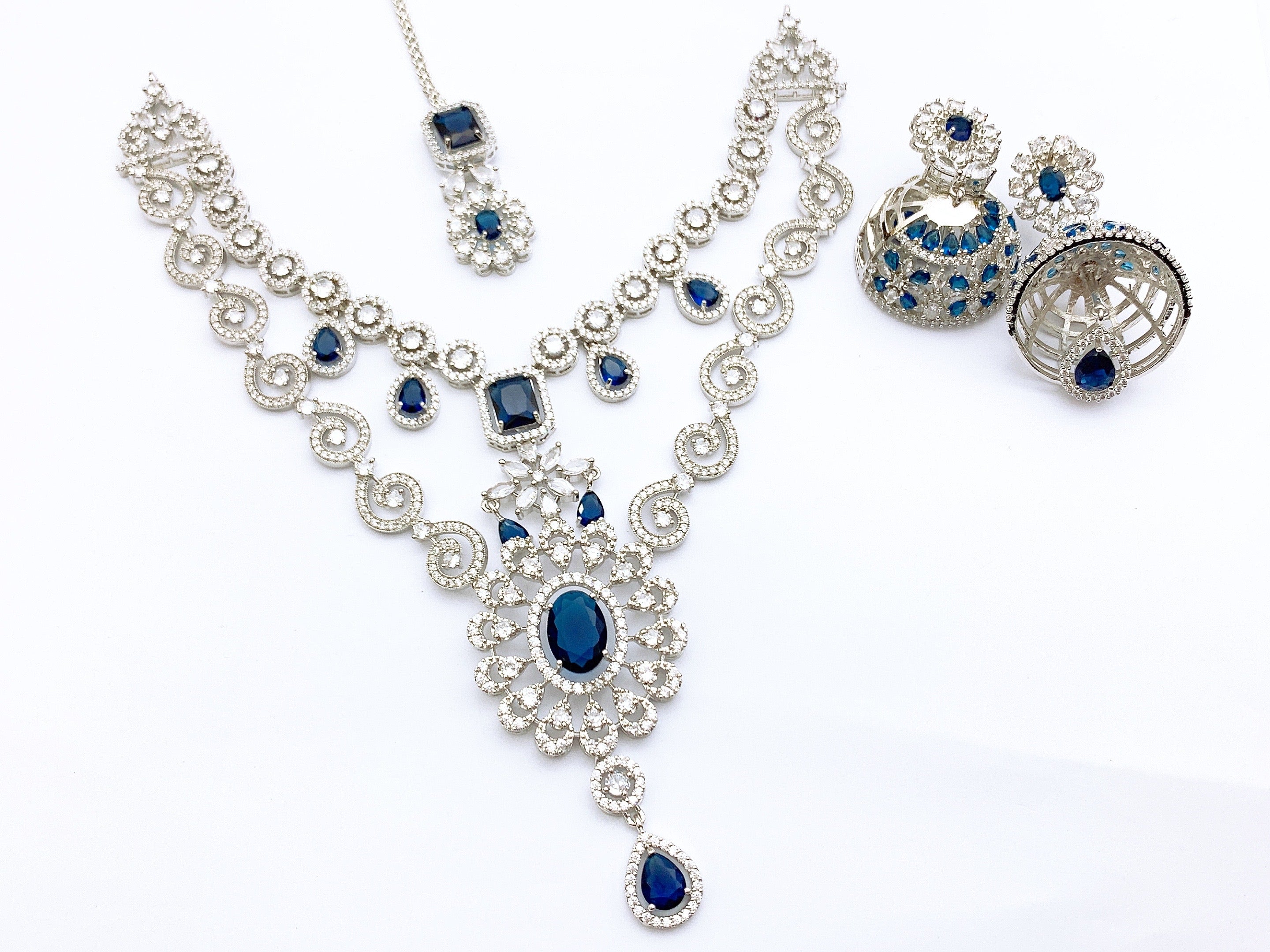 Necklace set