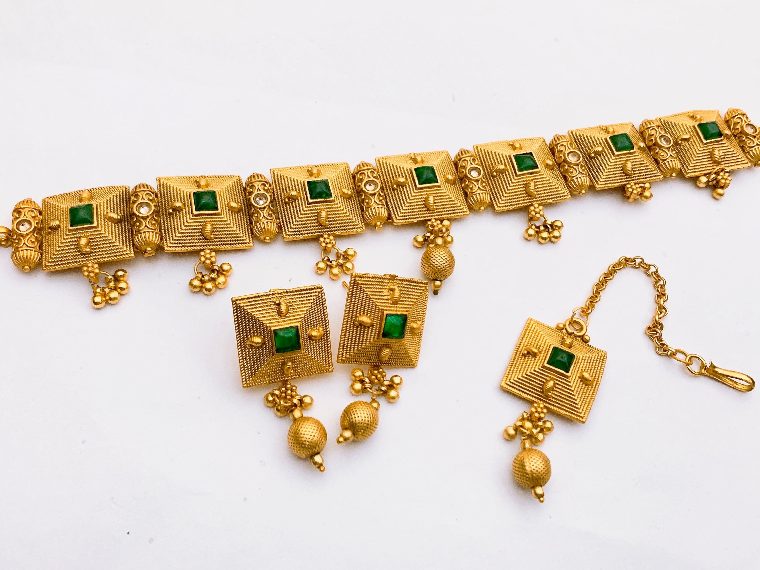 Rajwari choker set