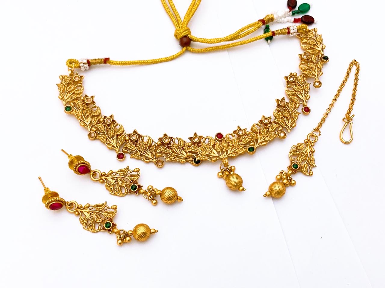 Necklace set