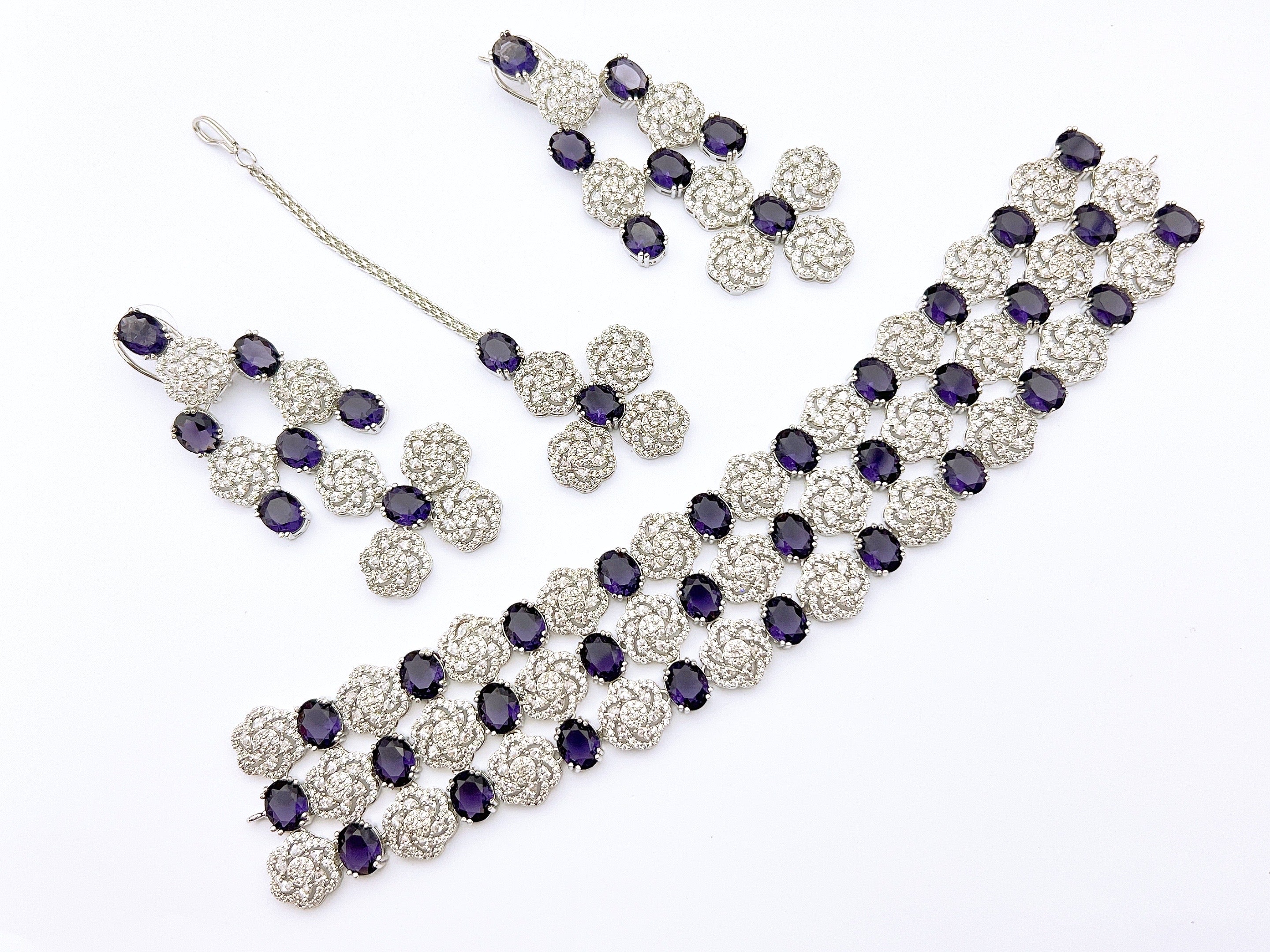 Choker set