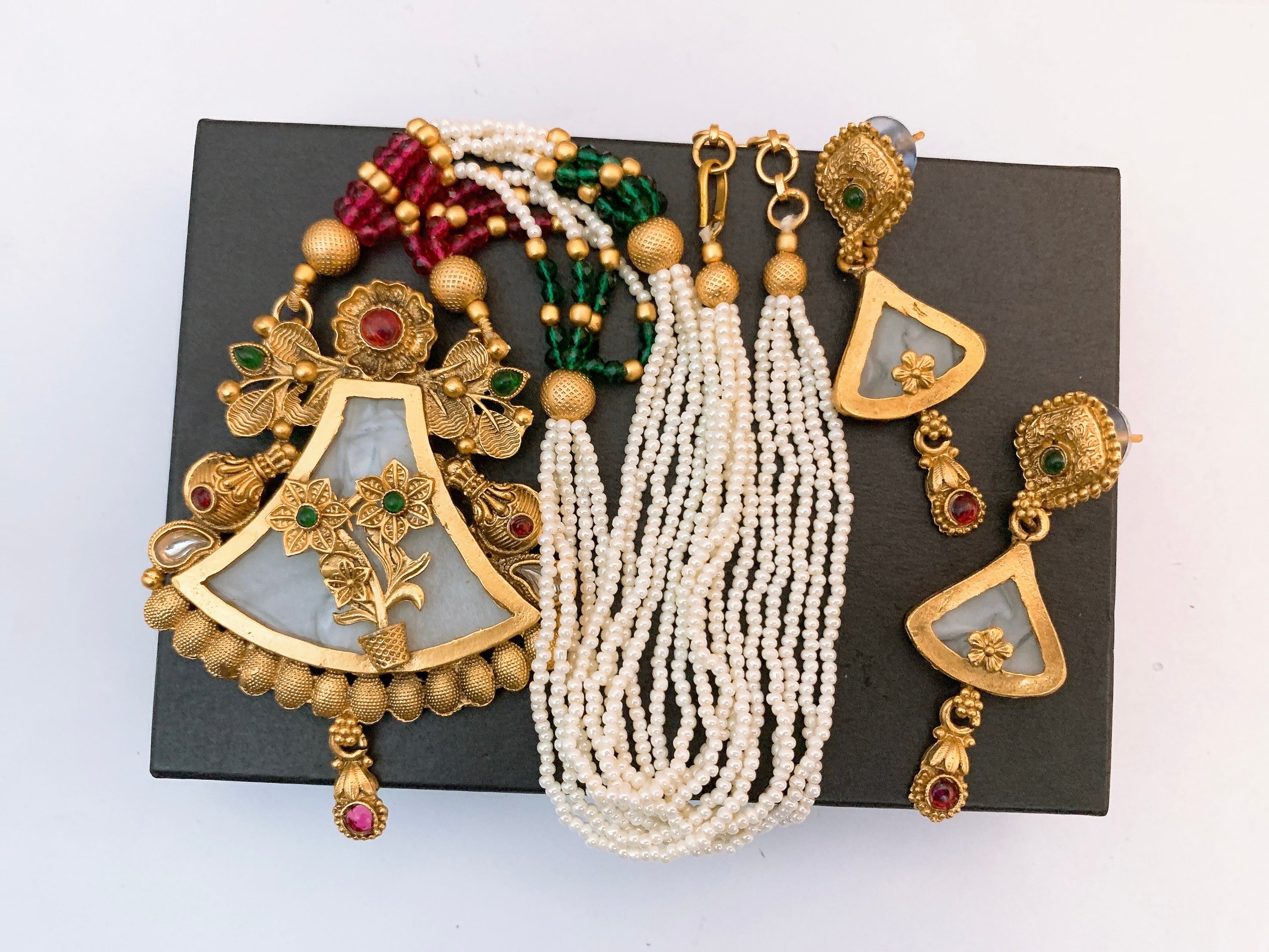 Rajwari Mala set