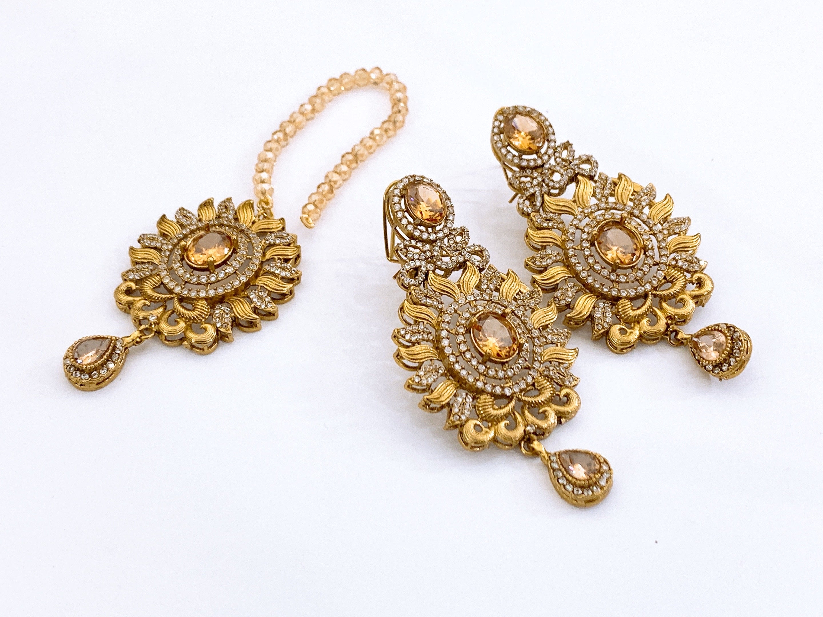 Earrings Bindiya