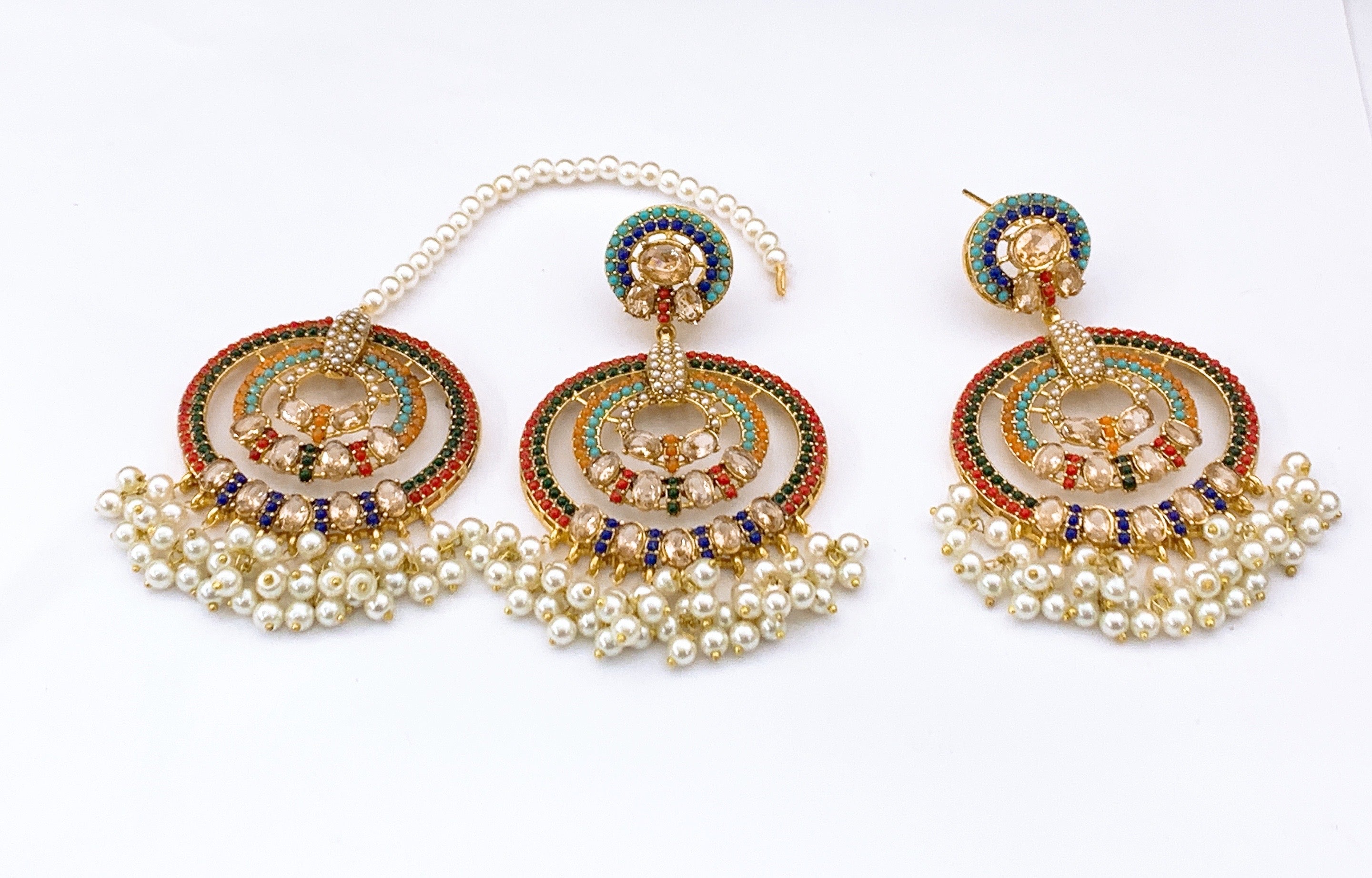 Earrings bindiya