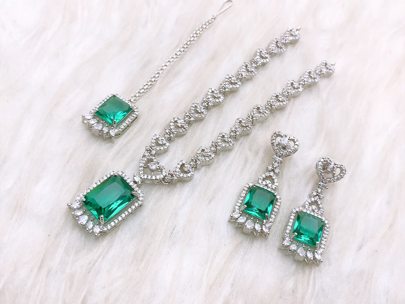 Necklace Set