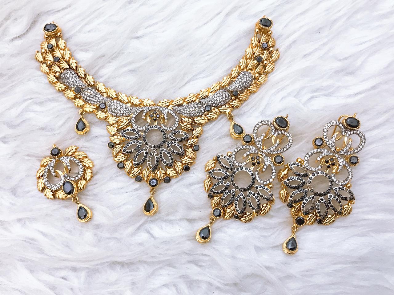 Necklace Set