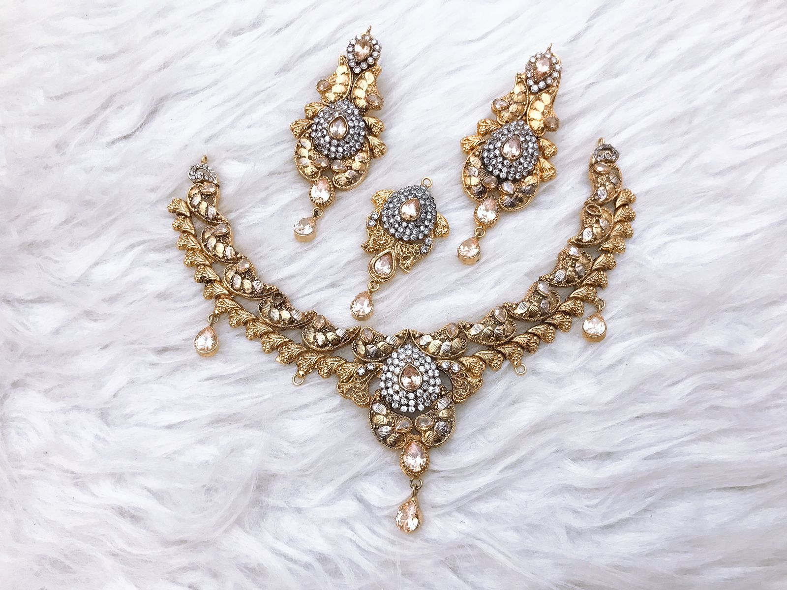 Necklace Set