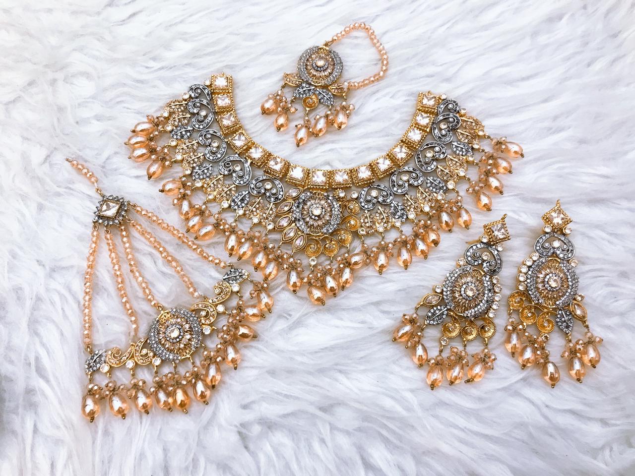 Necklace Set