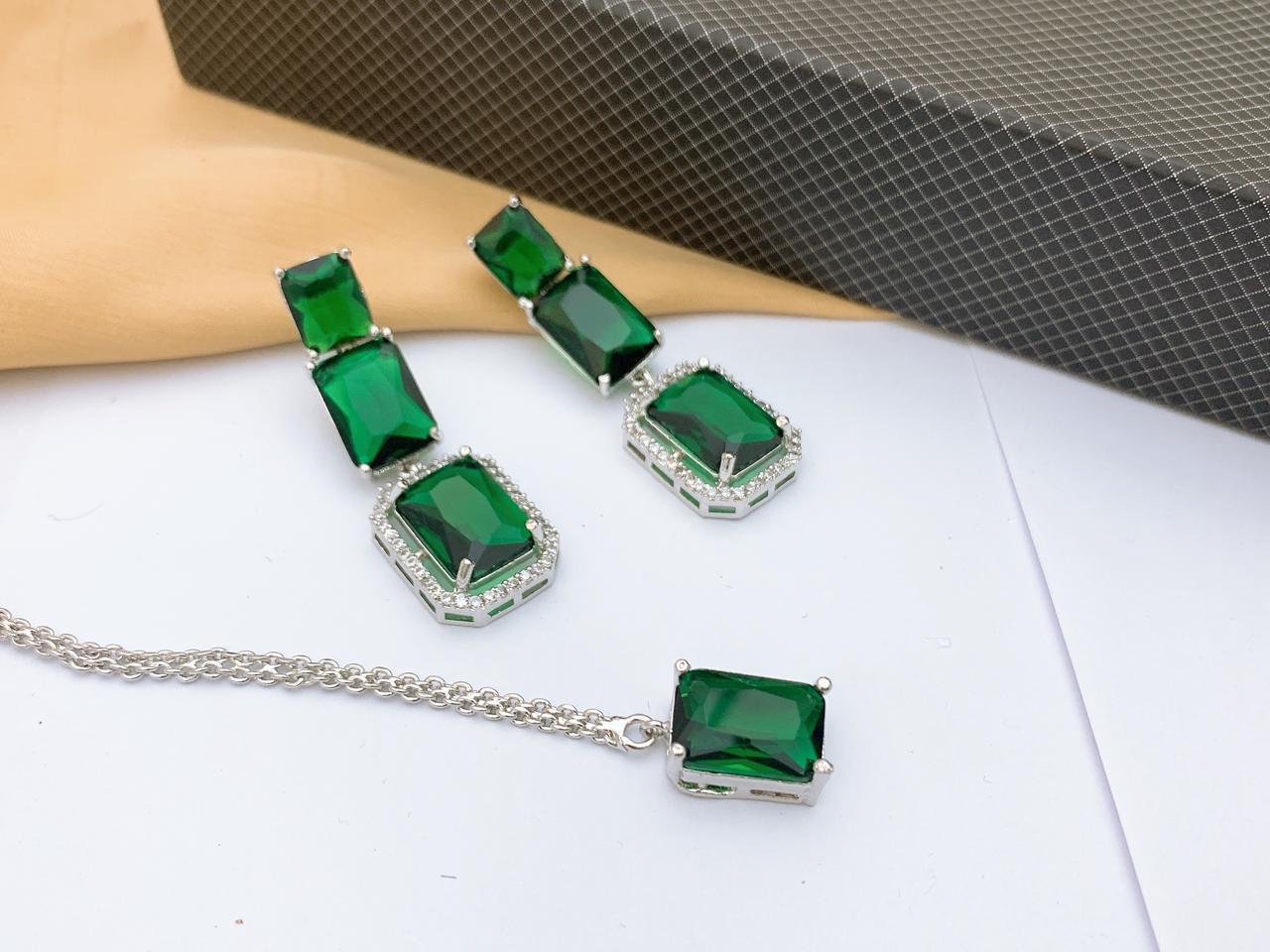 Earrings & Bindiya