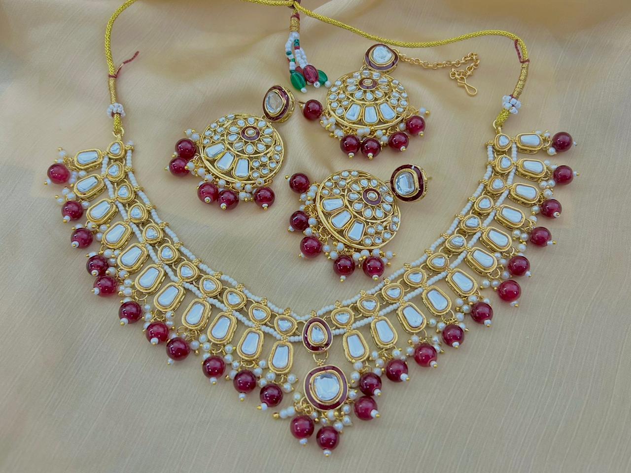 Necklace set