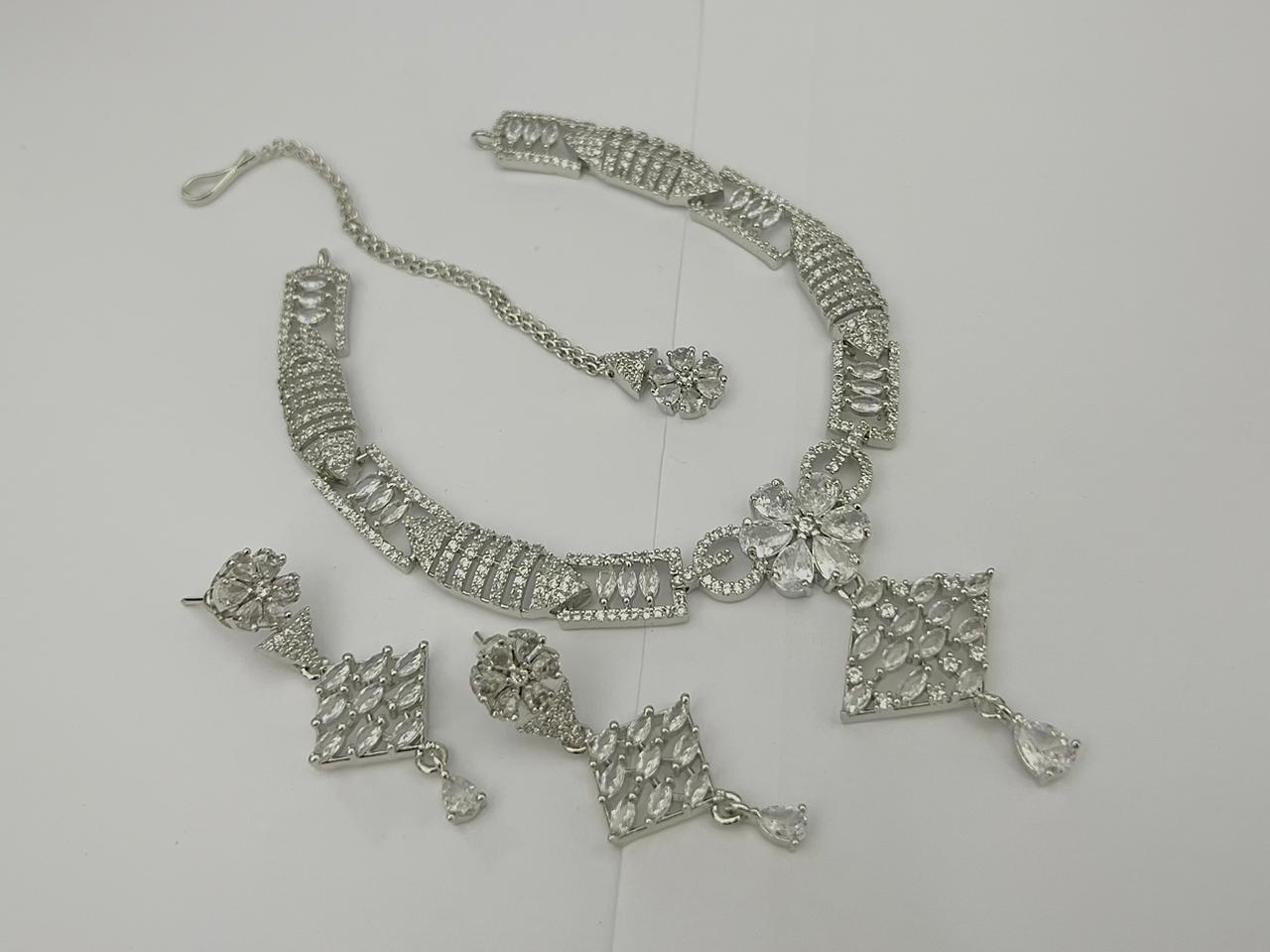 Necklace set