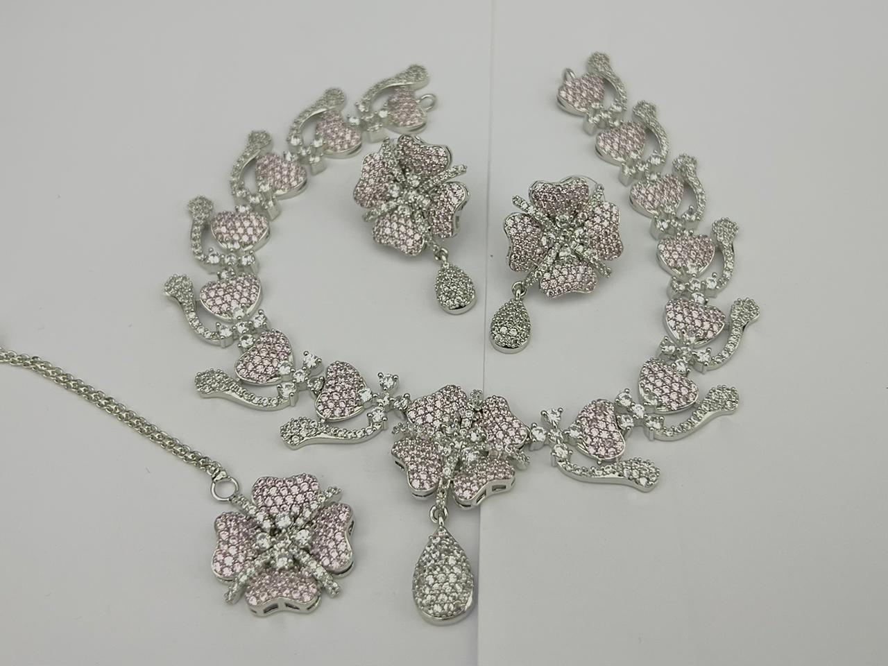 Necklace set