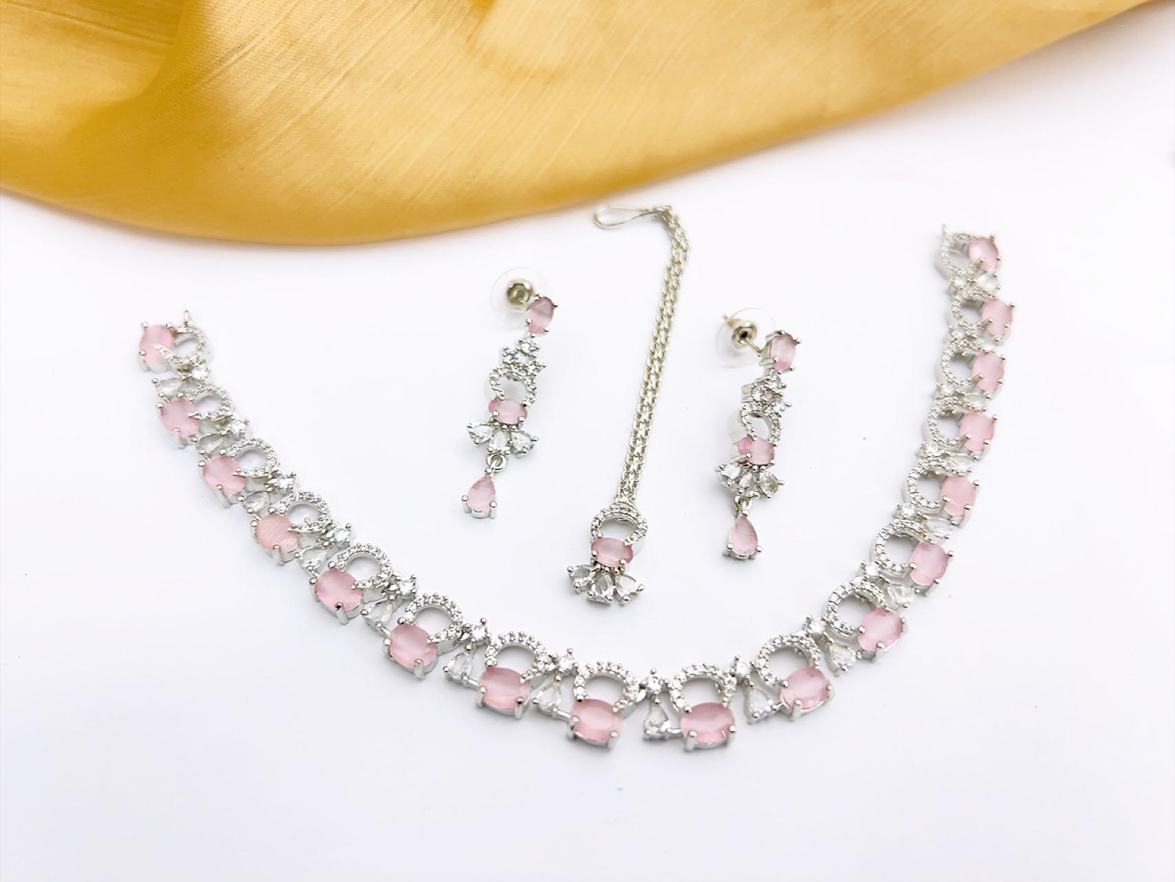 Necklace set