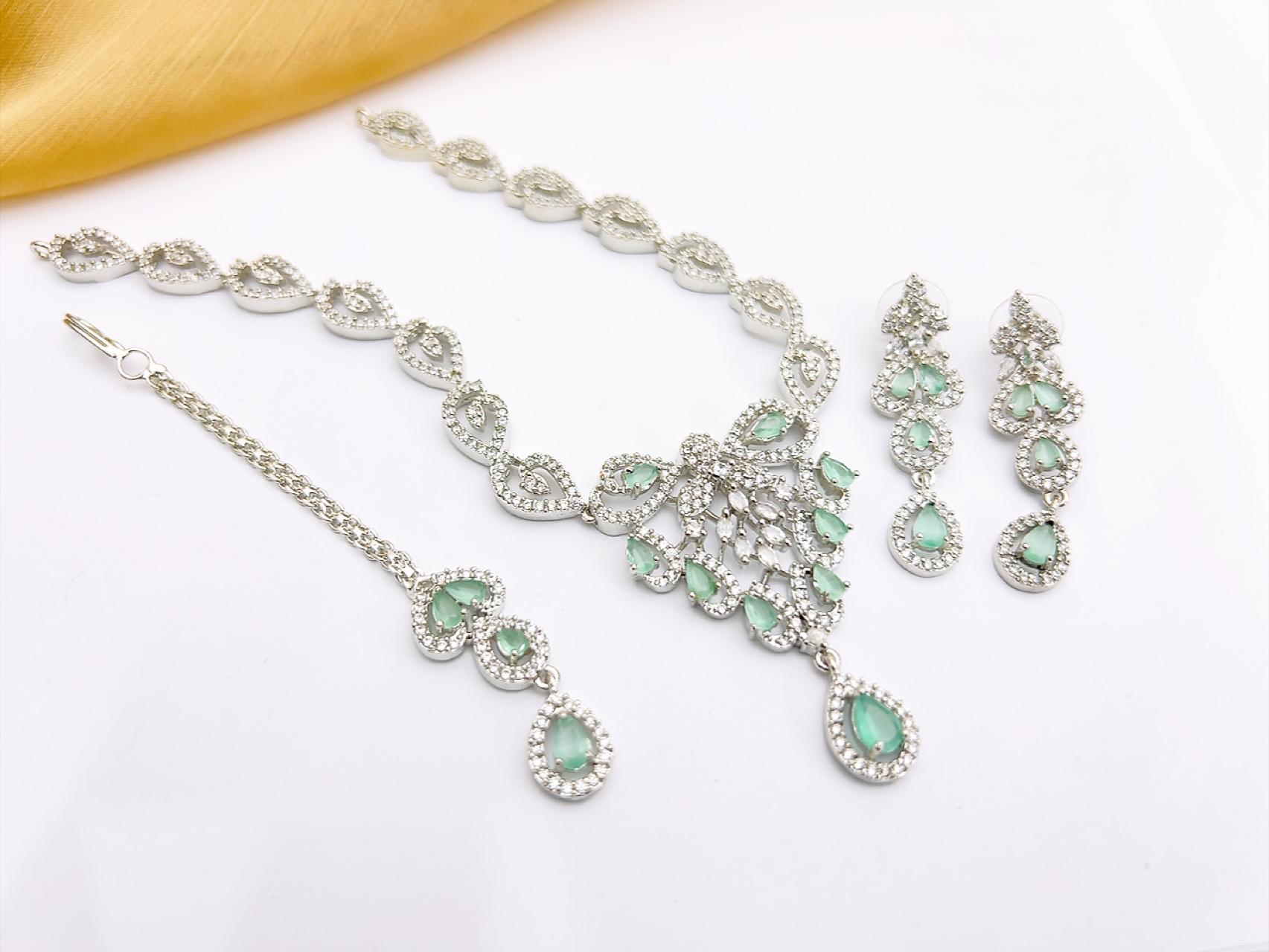 Necklace set