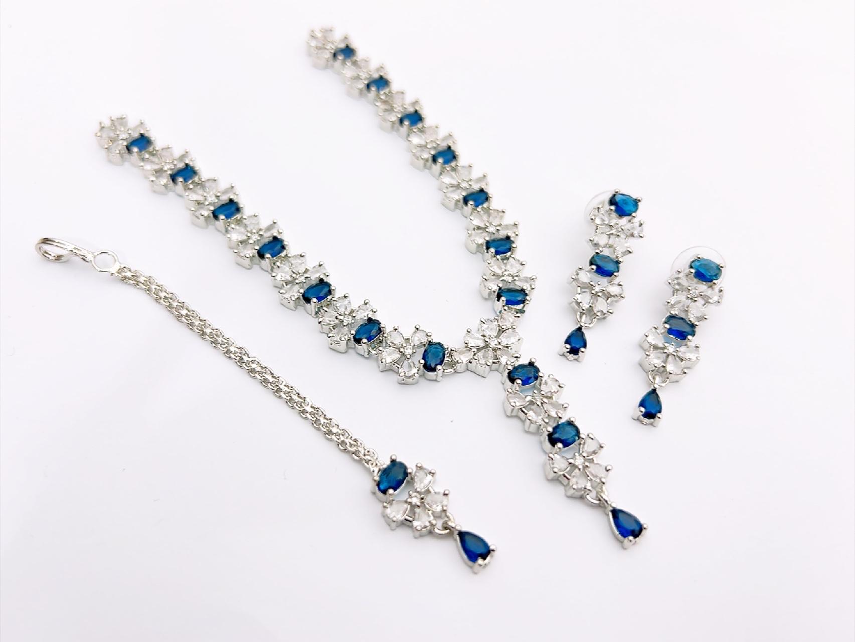 Necklace set