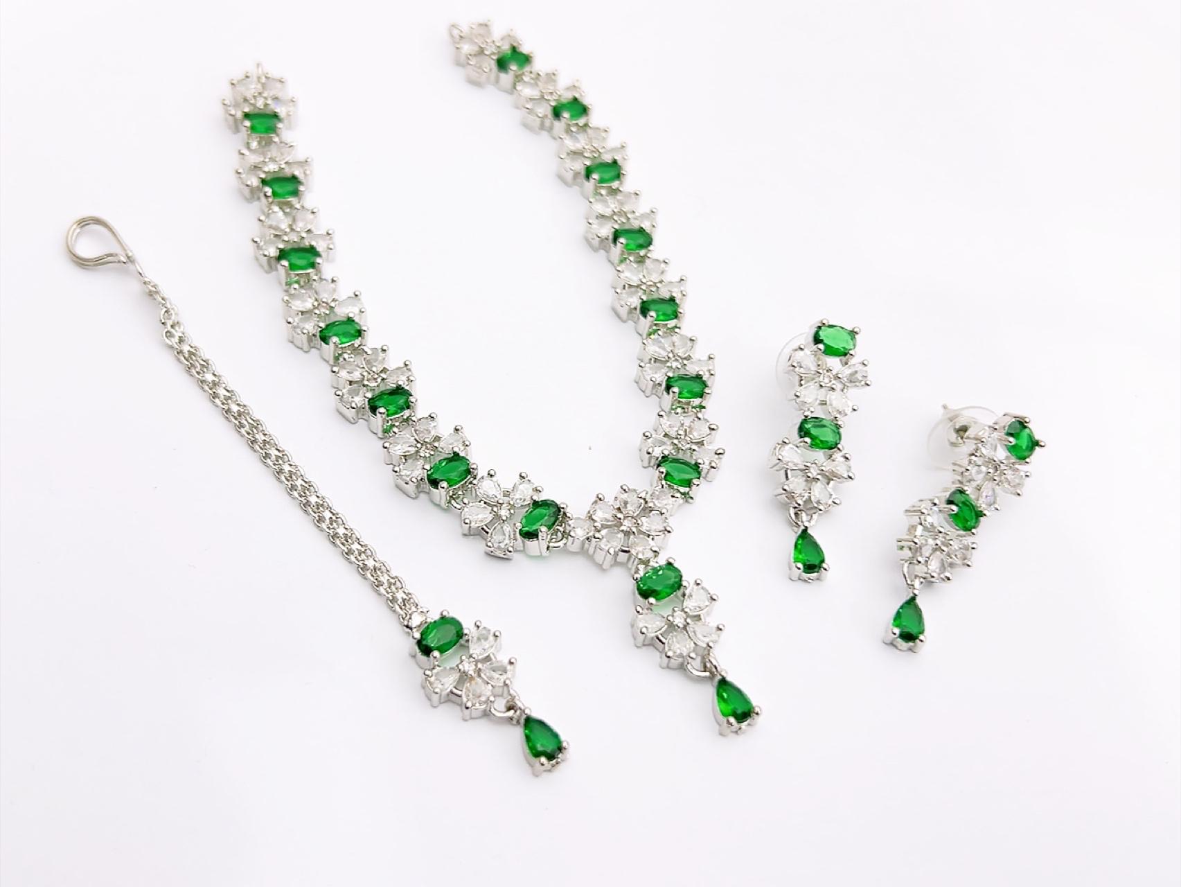Necklace set