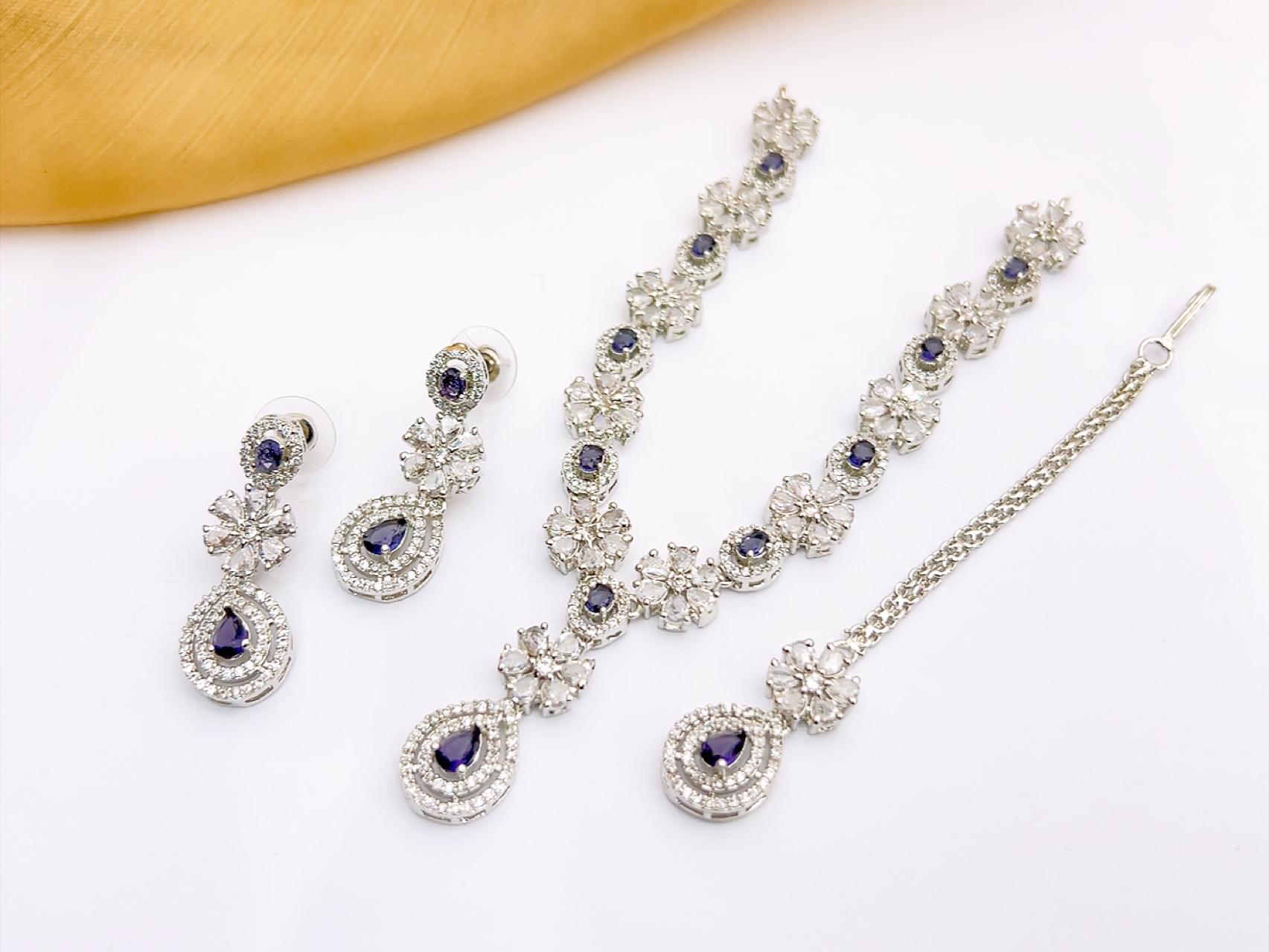 Necklace set