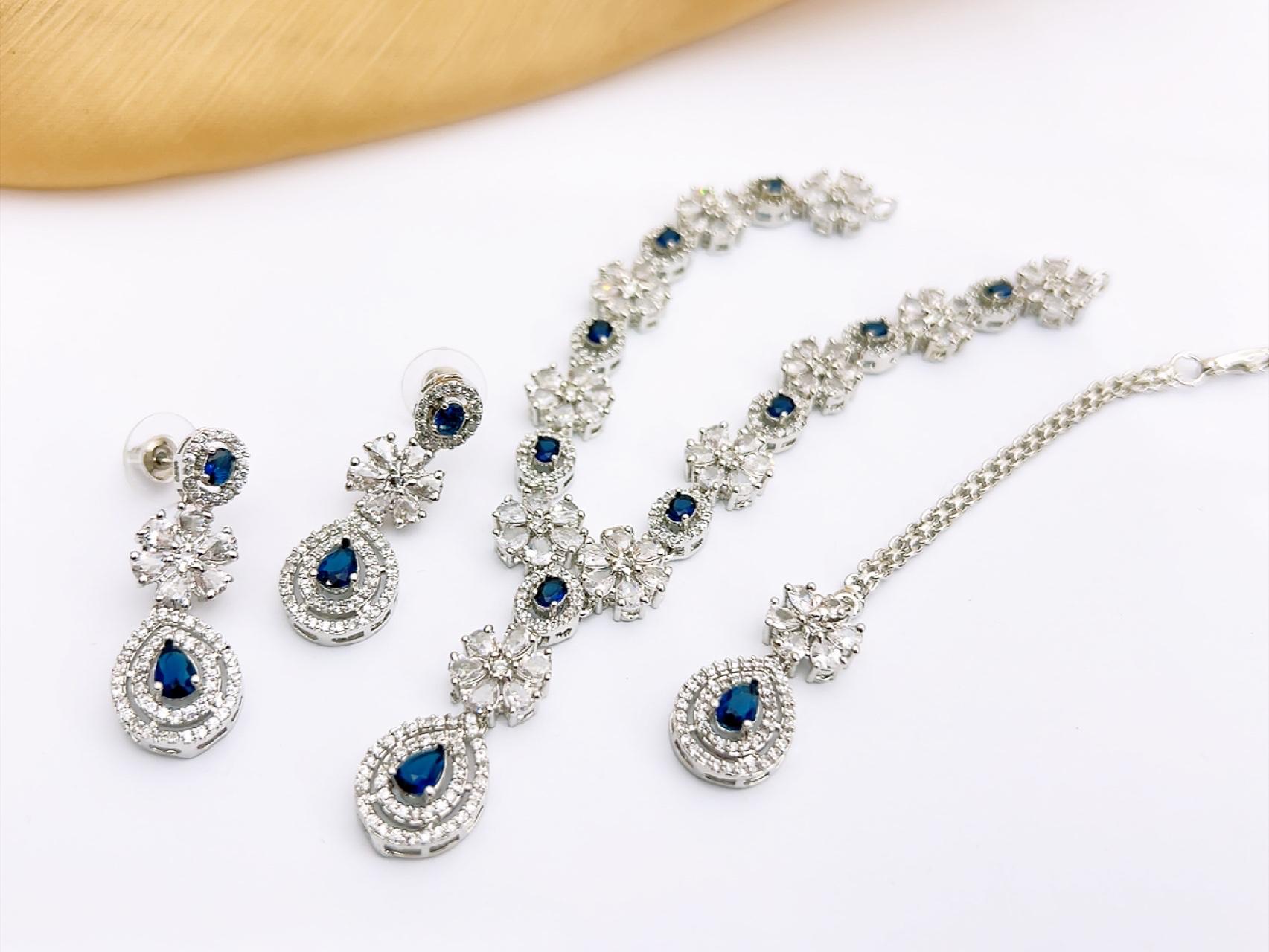 Necklace set