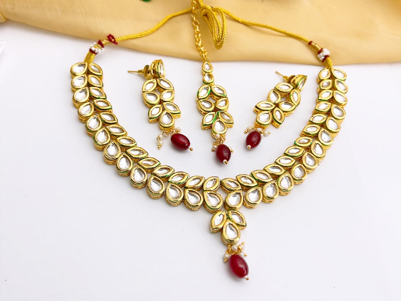 Necklace set