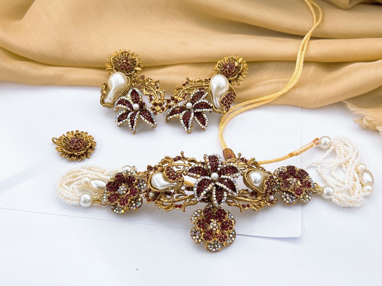 Choker Set