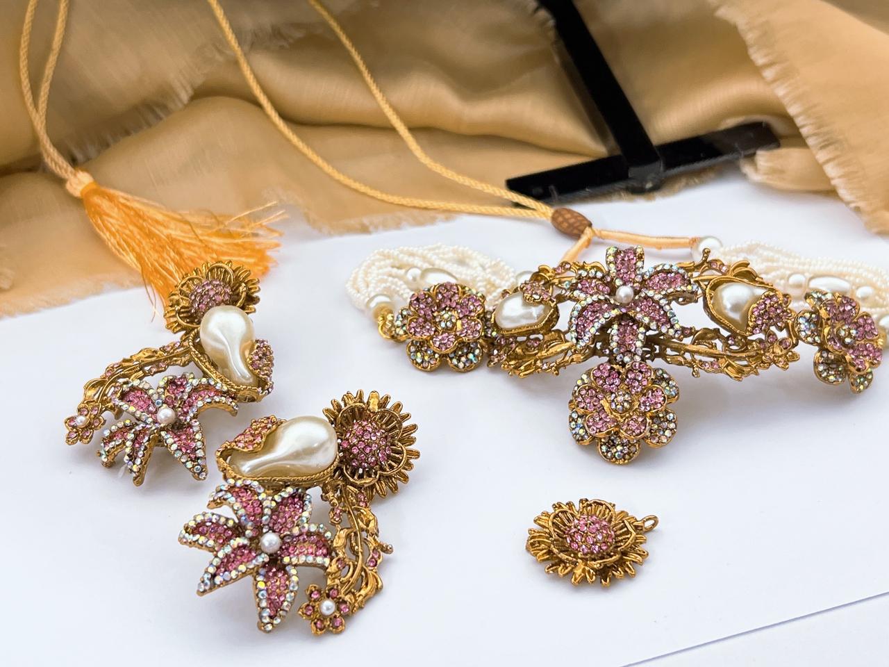 Choker Set