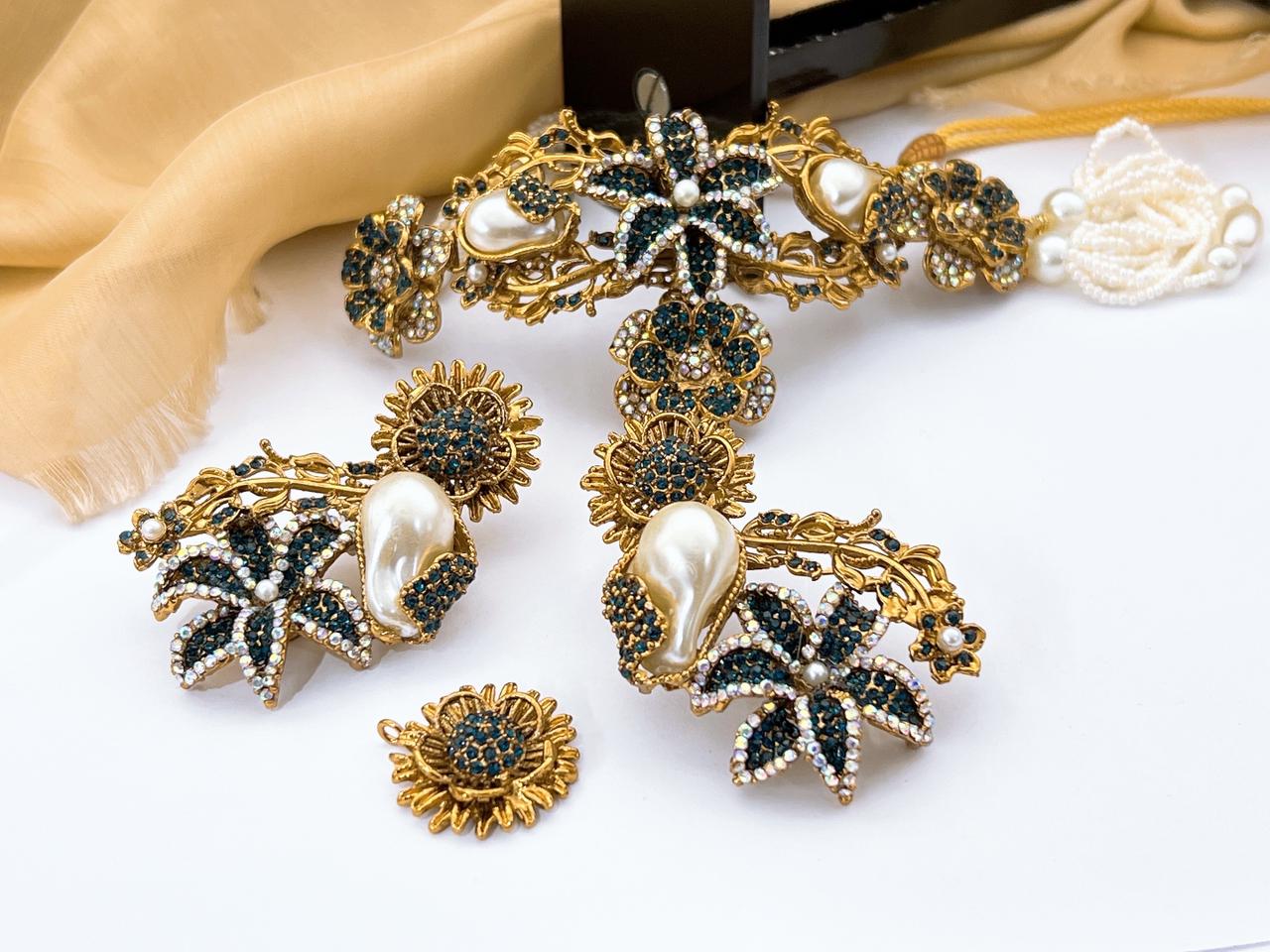 Choker Set