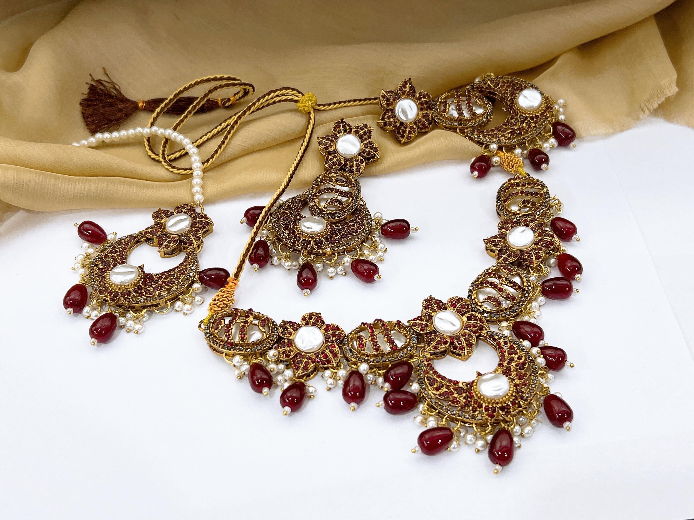 Necklace Set
