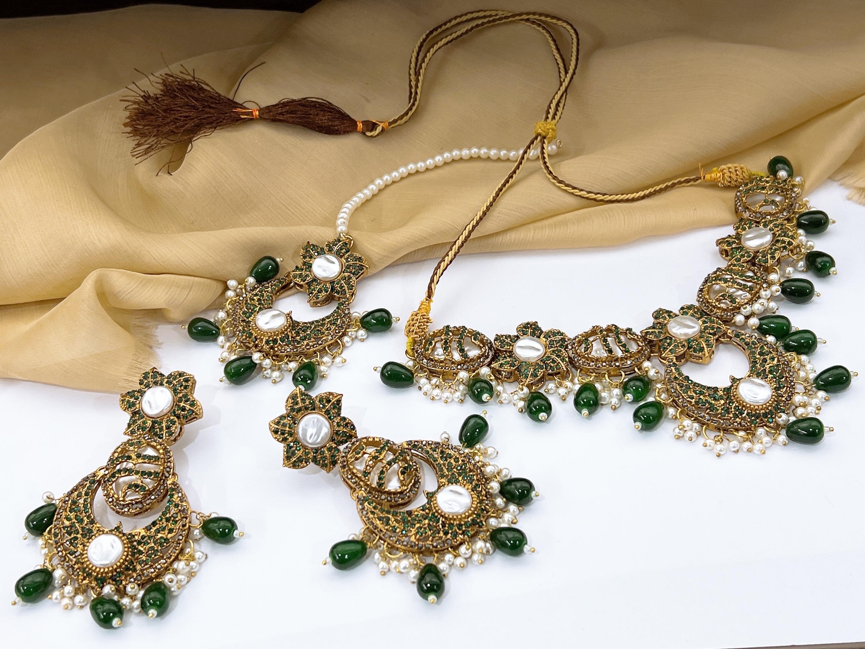 Necklace Set