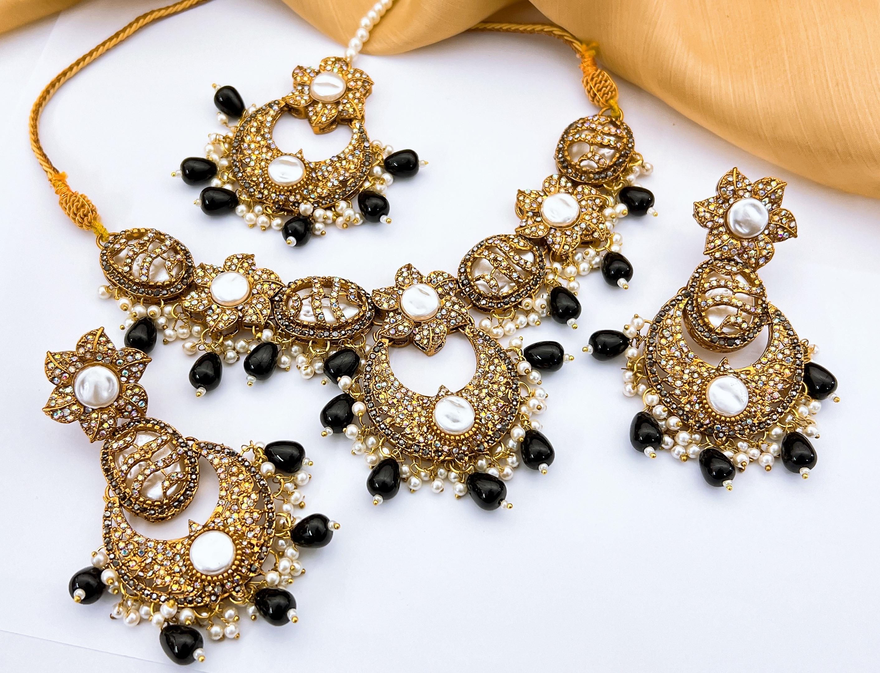 Necklace Set