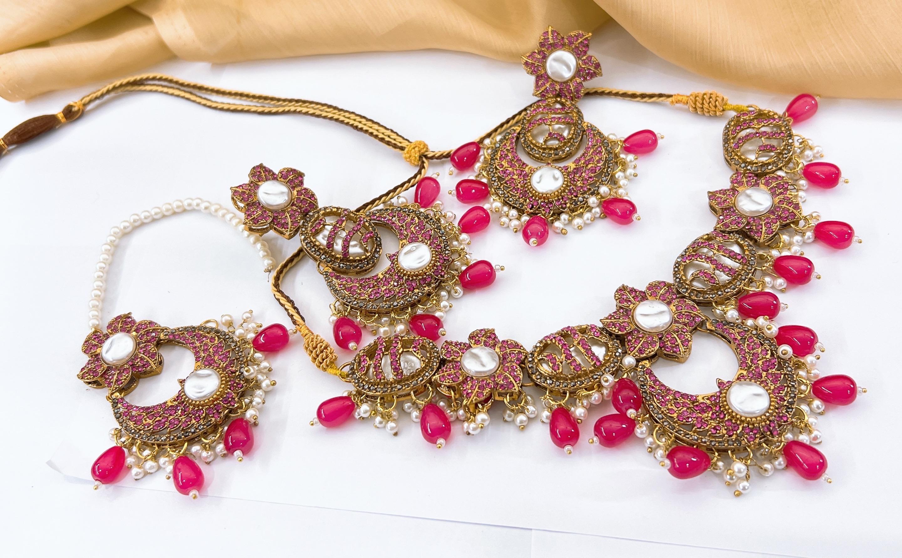 Necklace Set