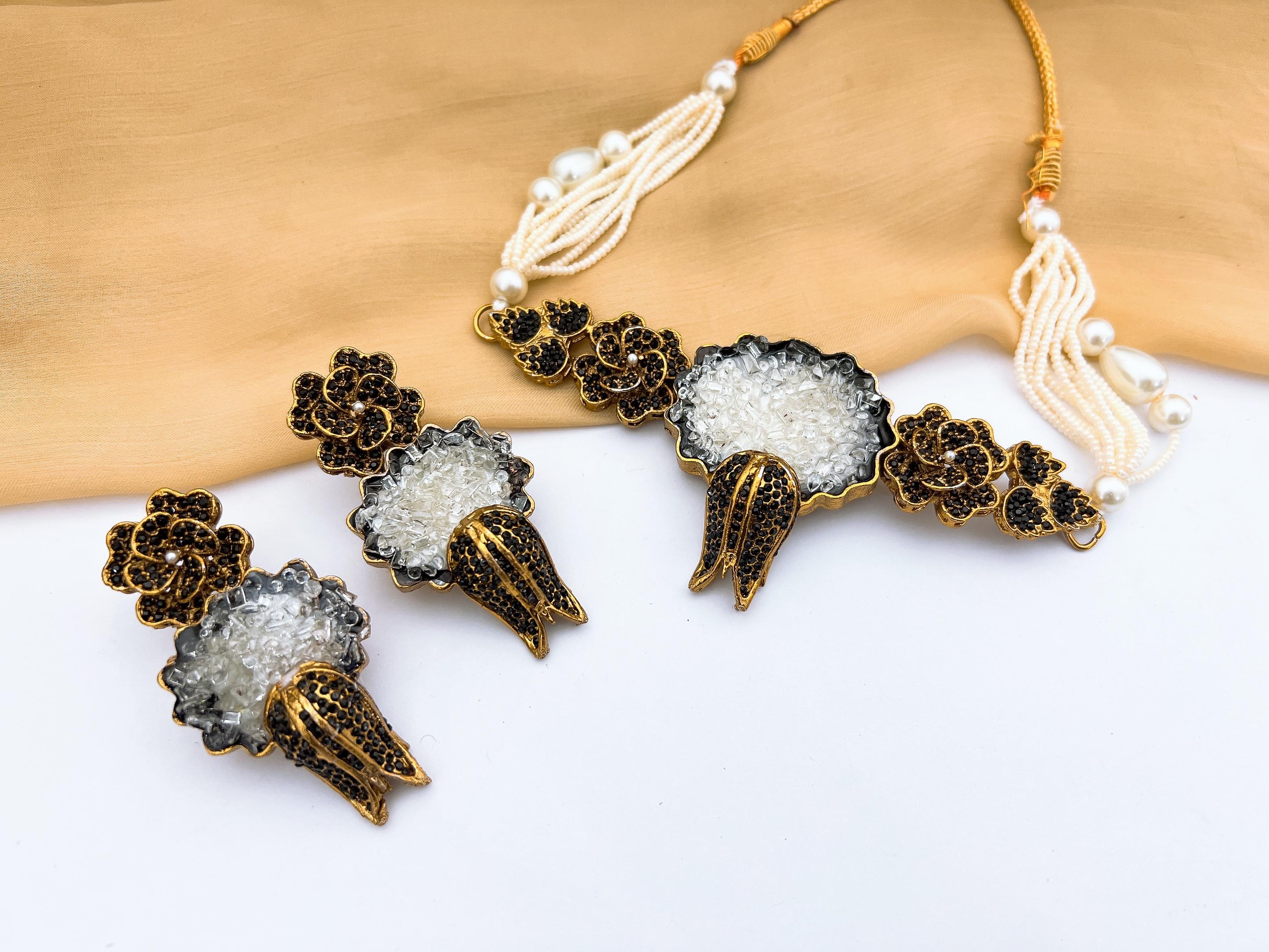 Choker Set