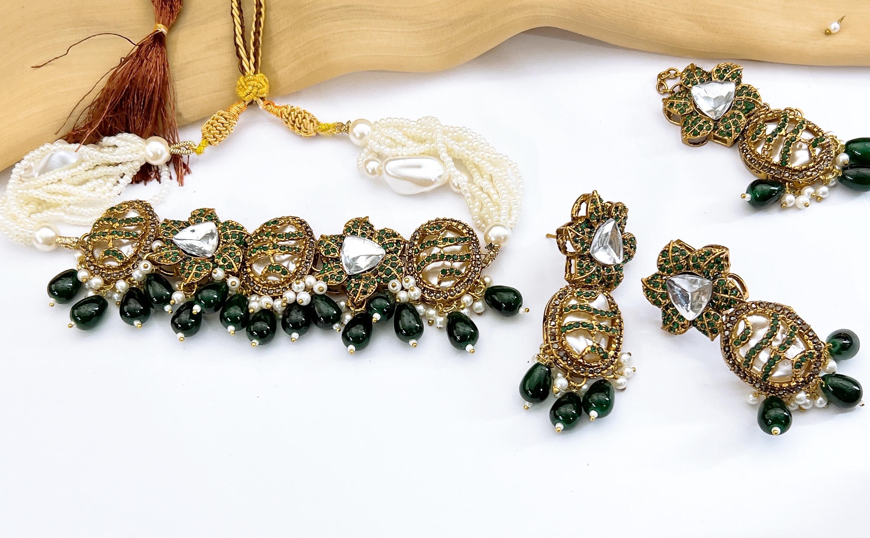 Choker Set