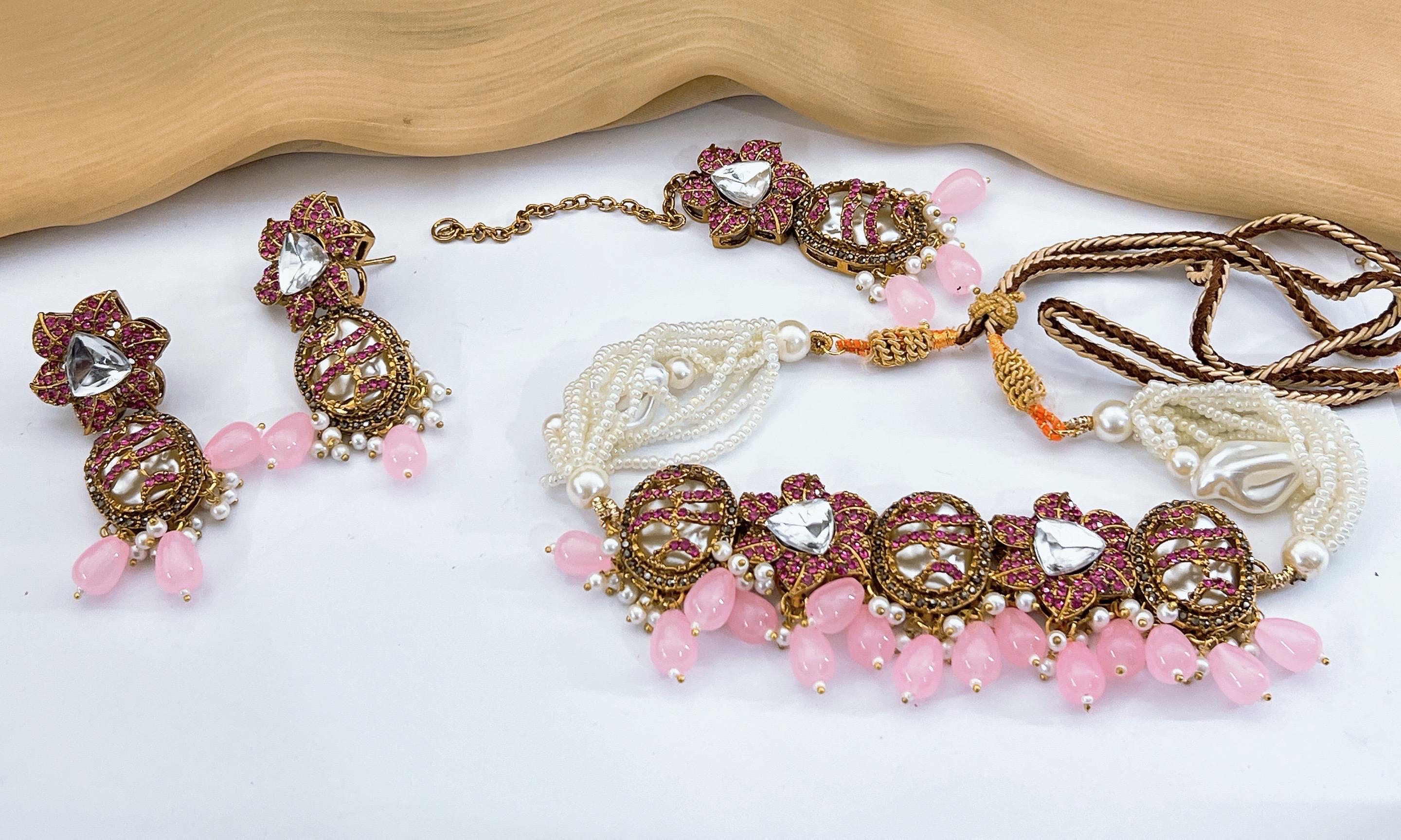 Choker Set
