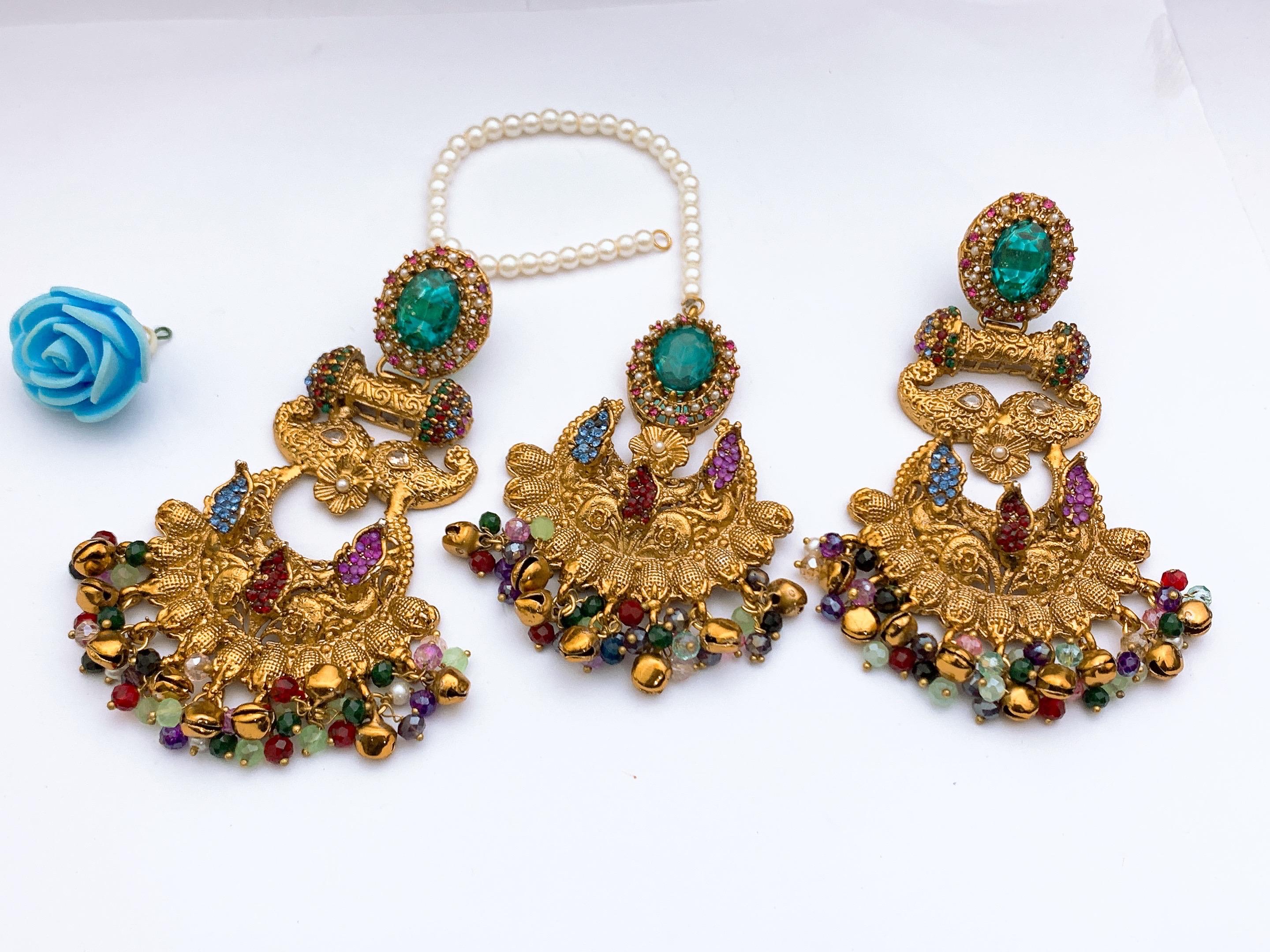Earrings Bindiya