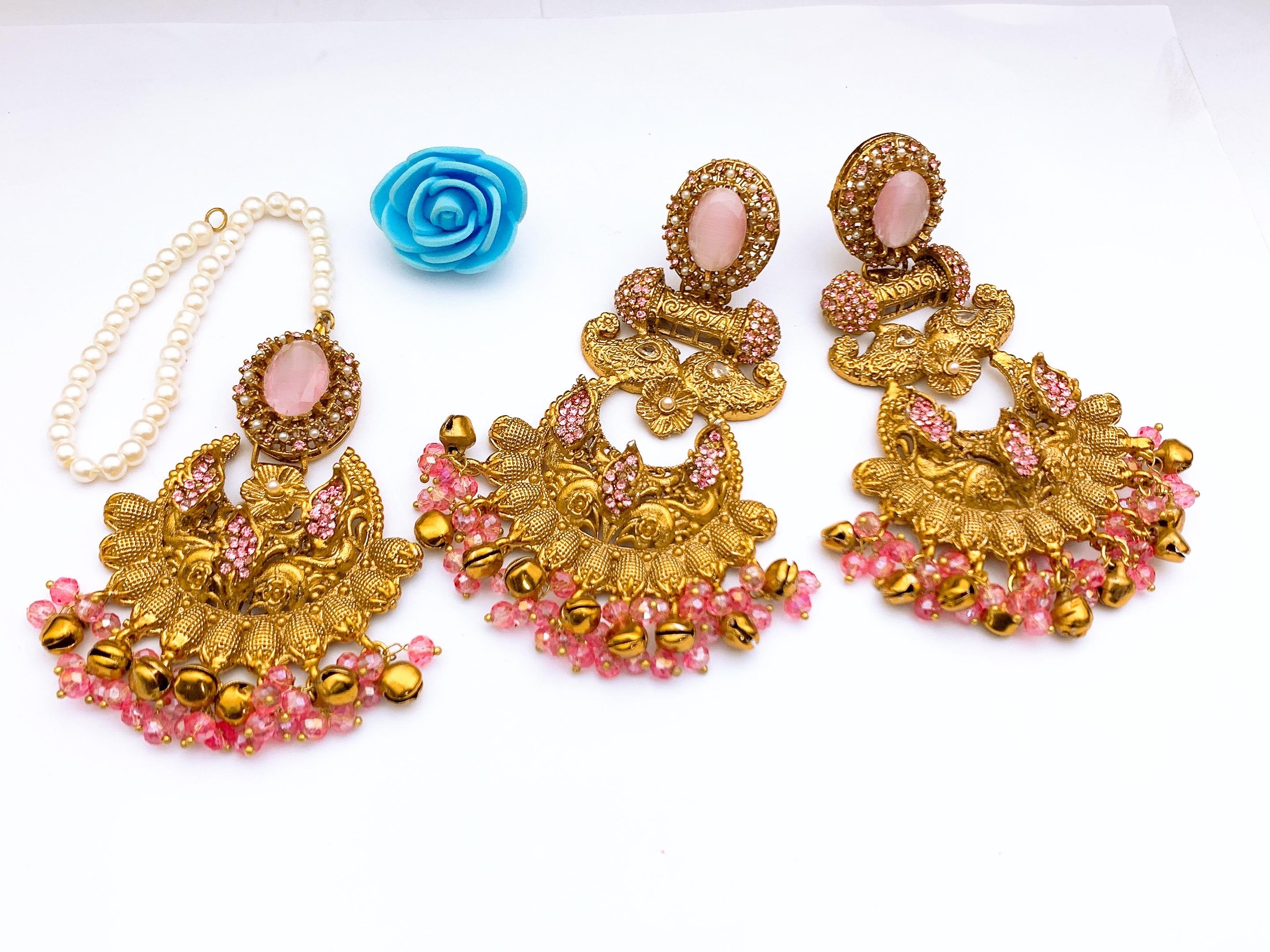 Earrings Bindiya