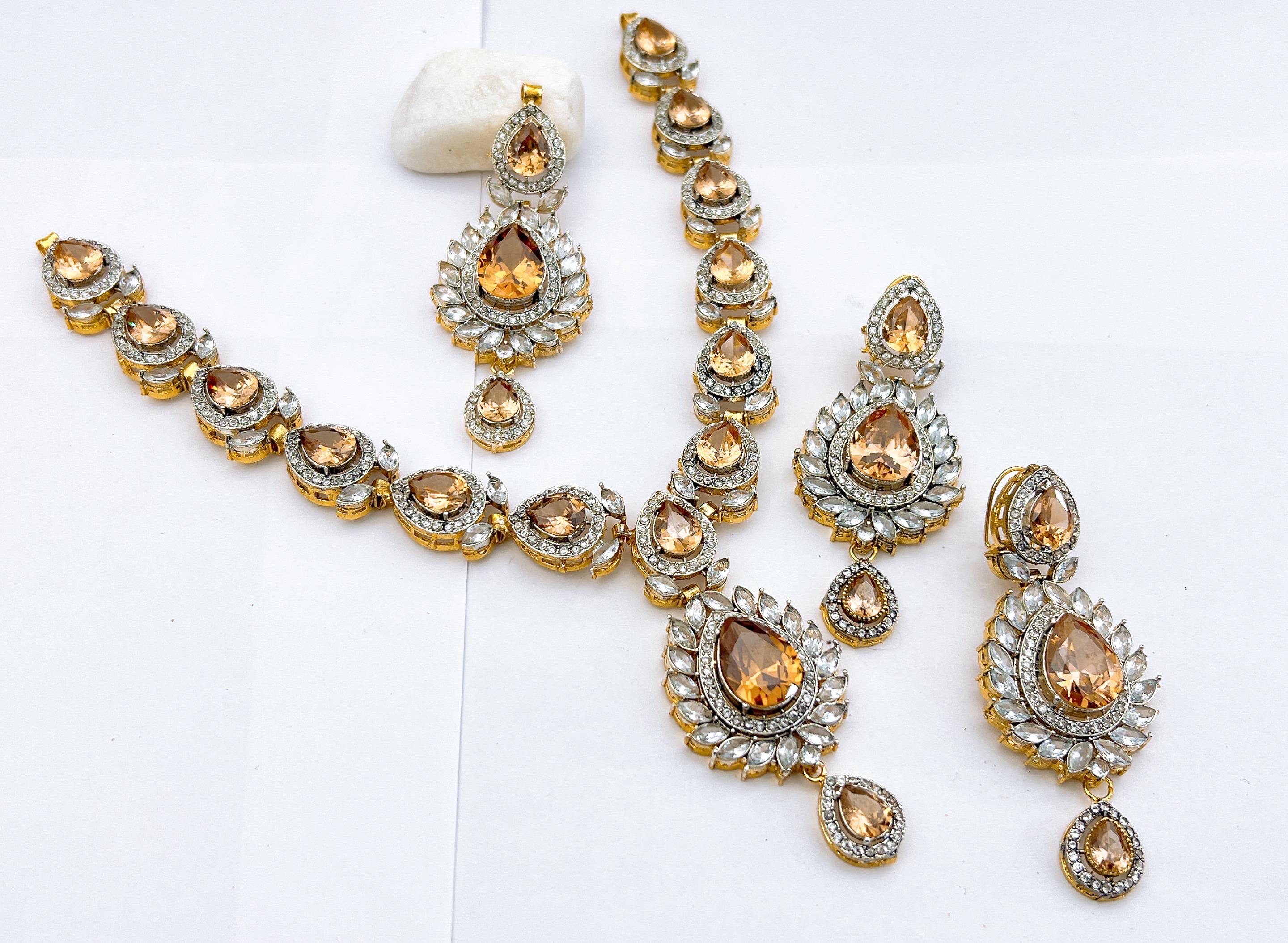 Necklace Set