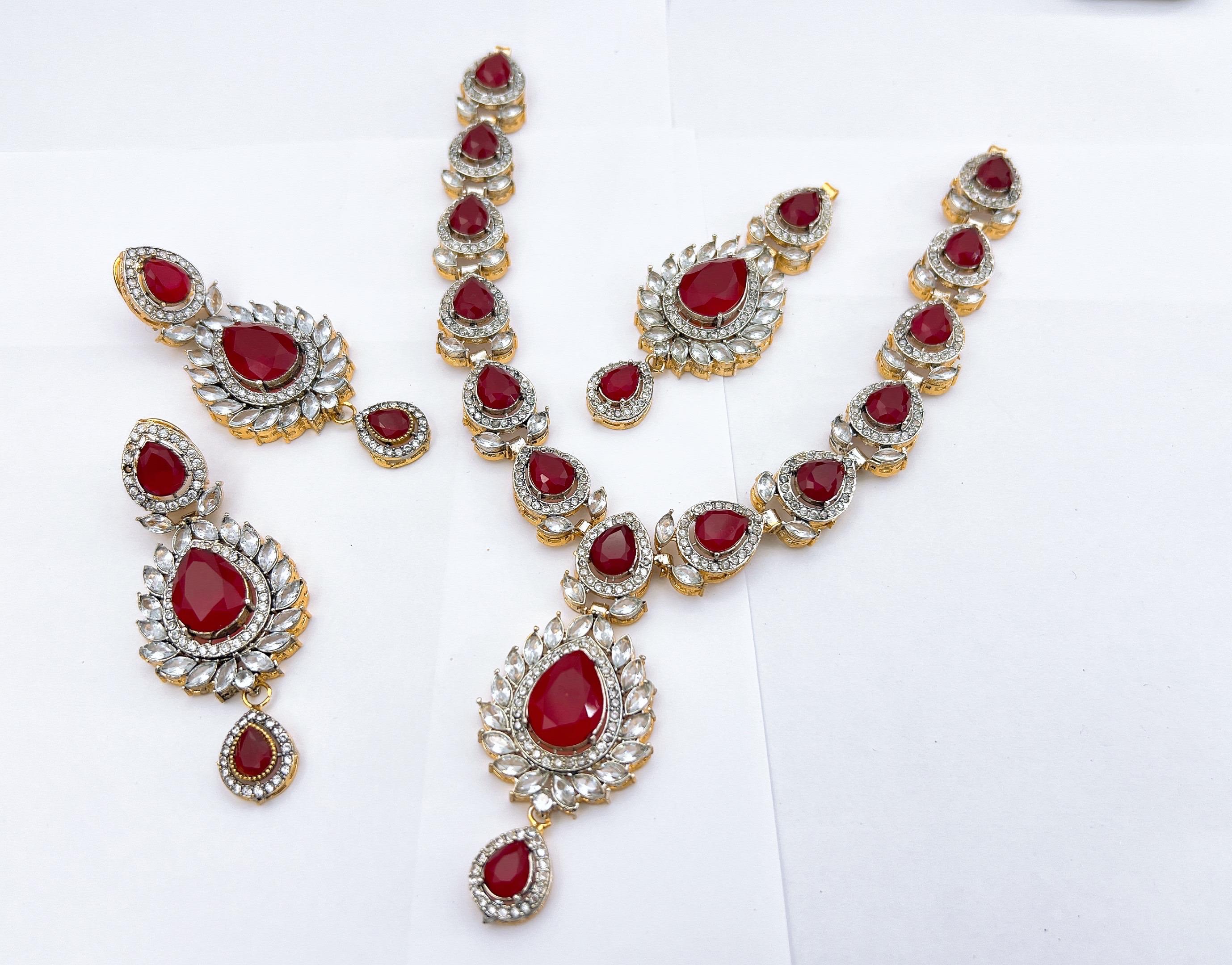 Necklace Set