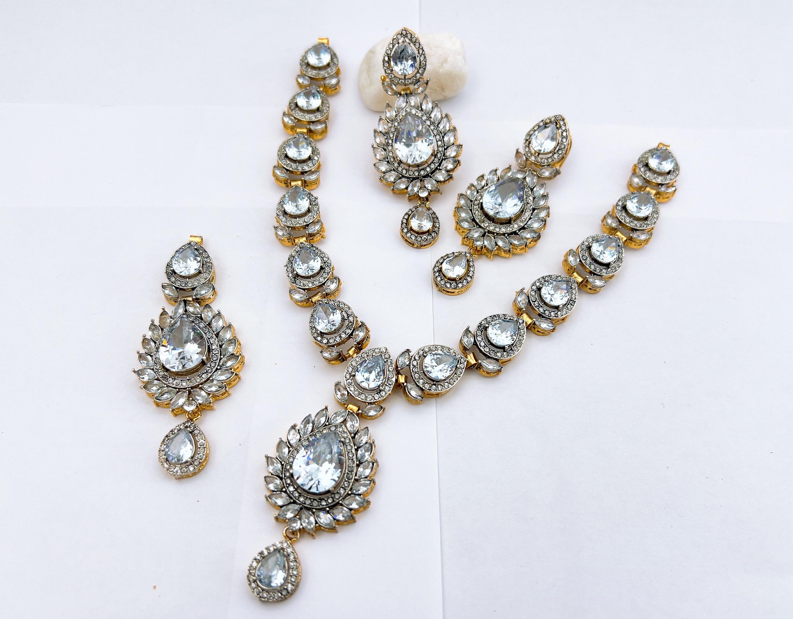 Necklace Set