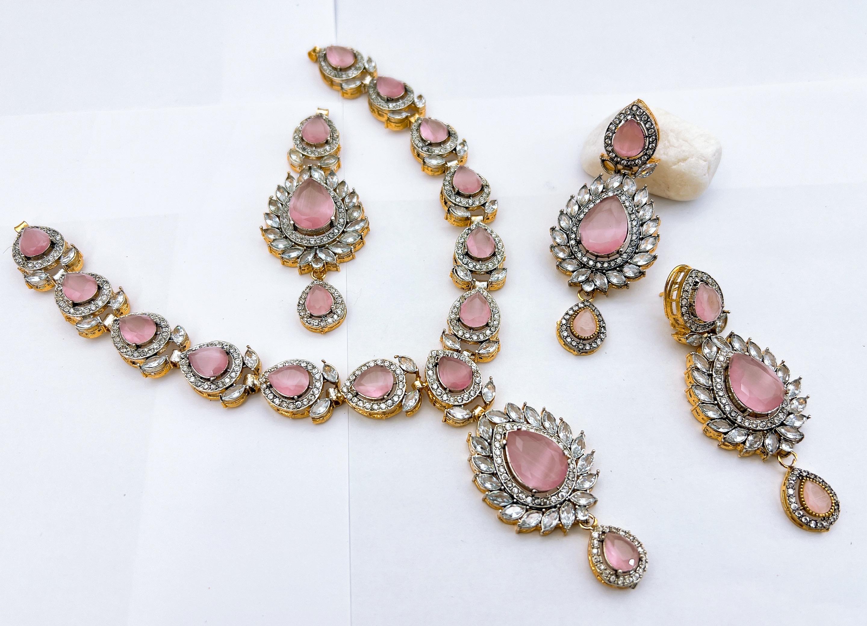 Necklace Set