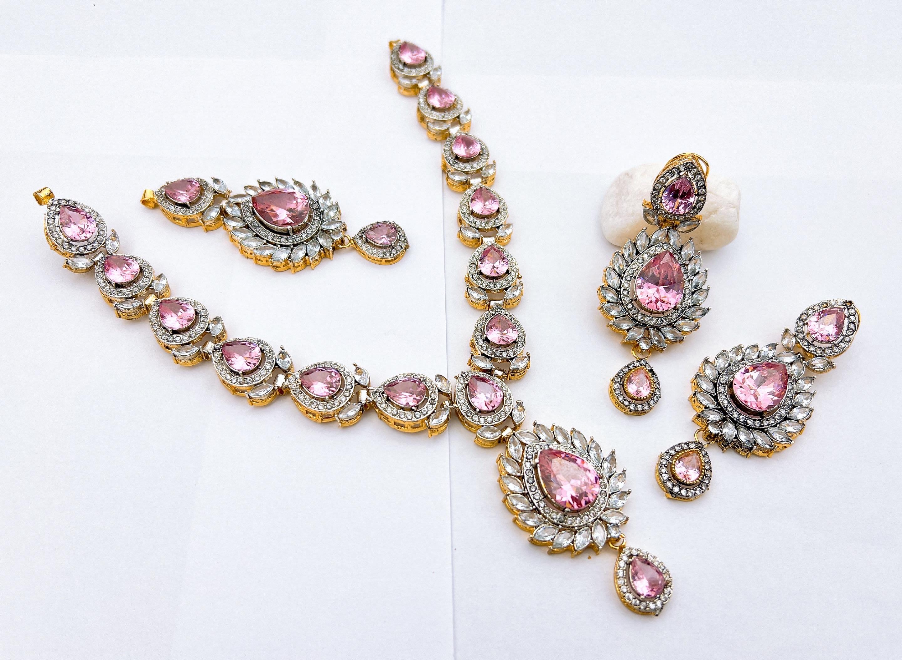 Necklace Set
