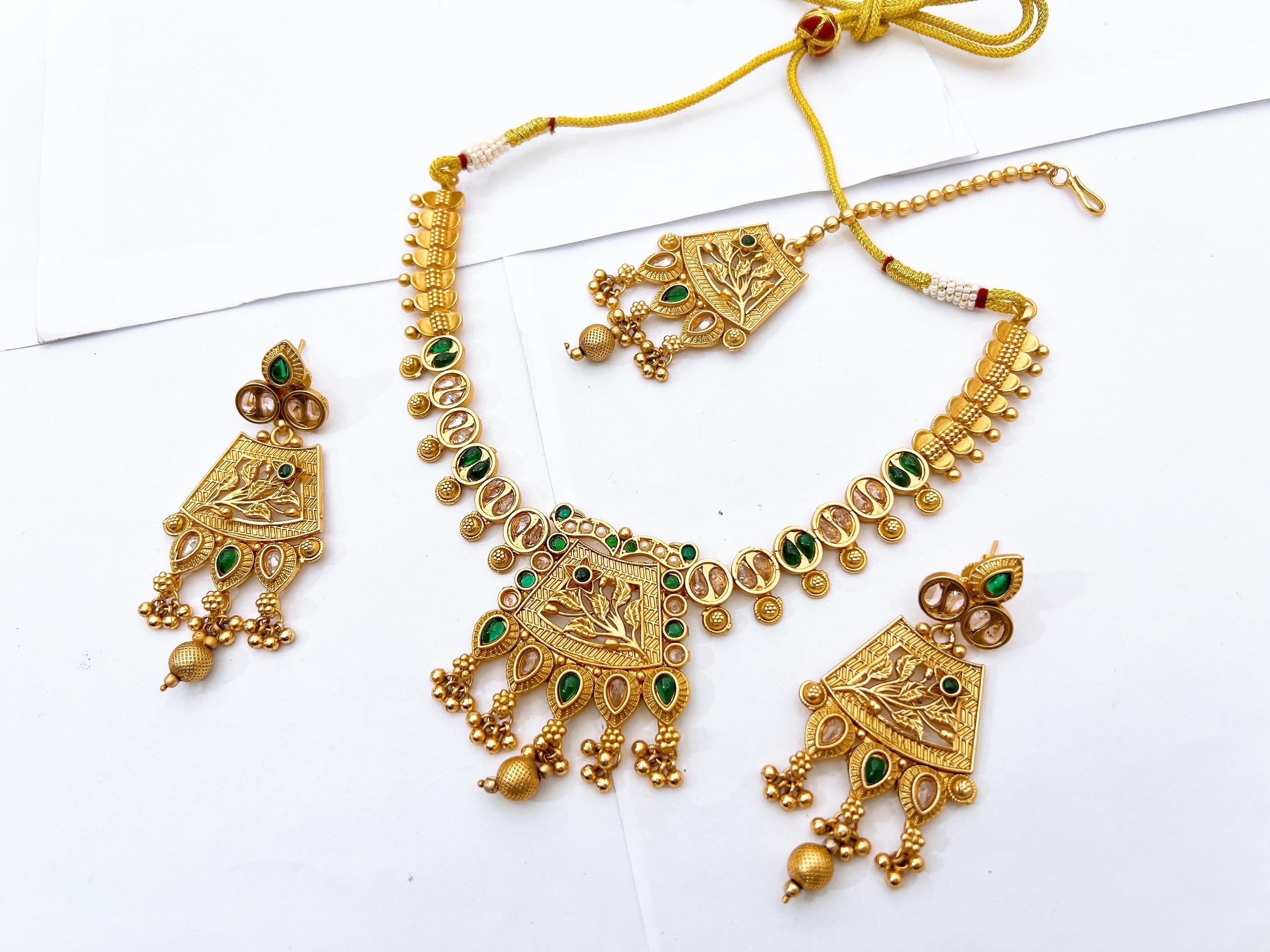 Necklace Set