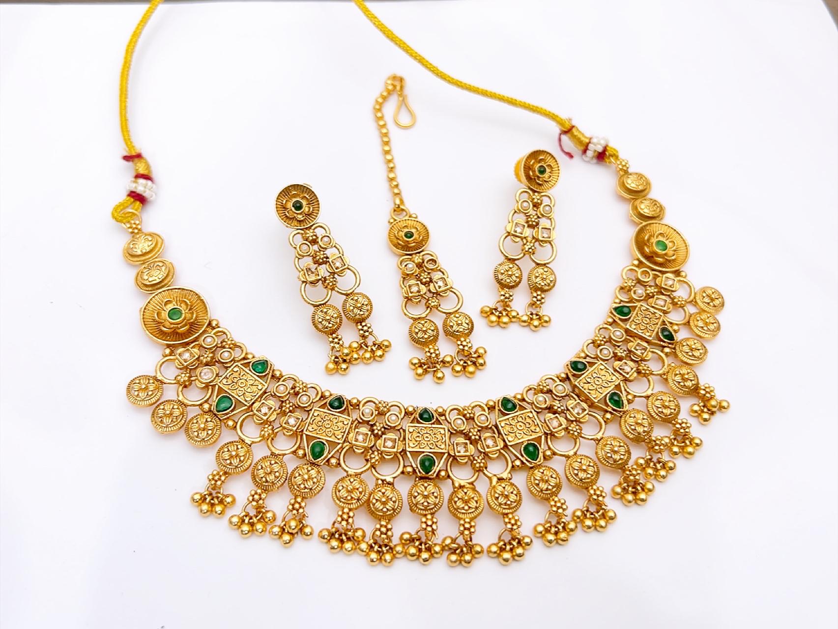 Necklace Set
