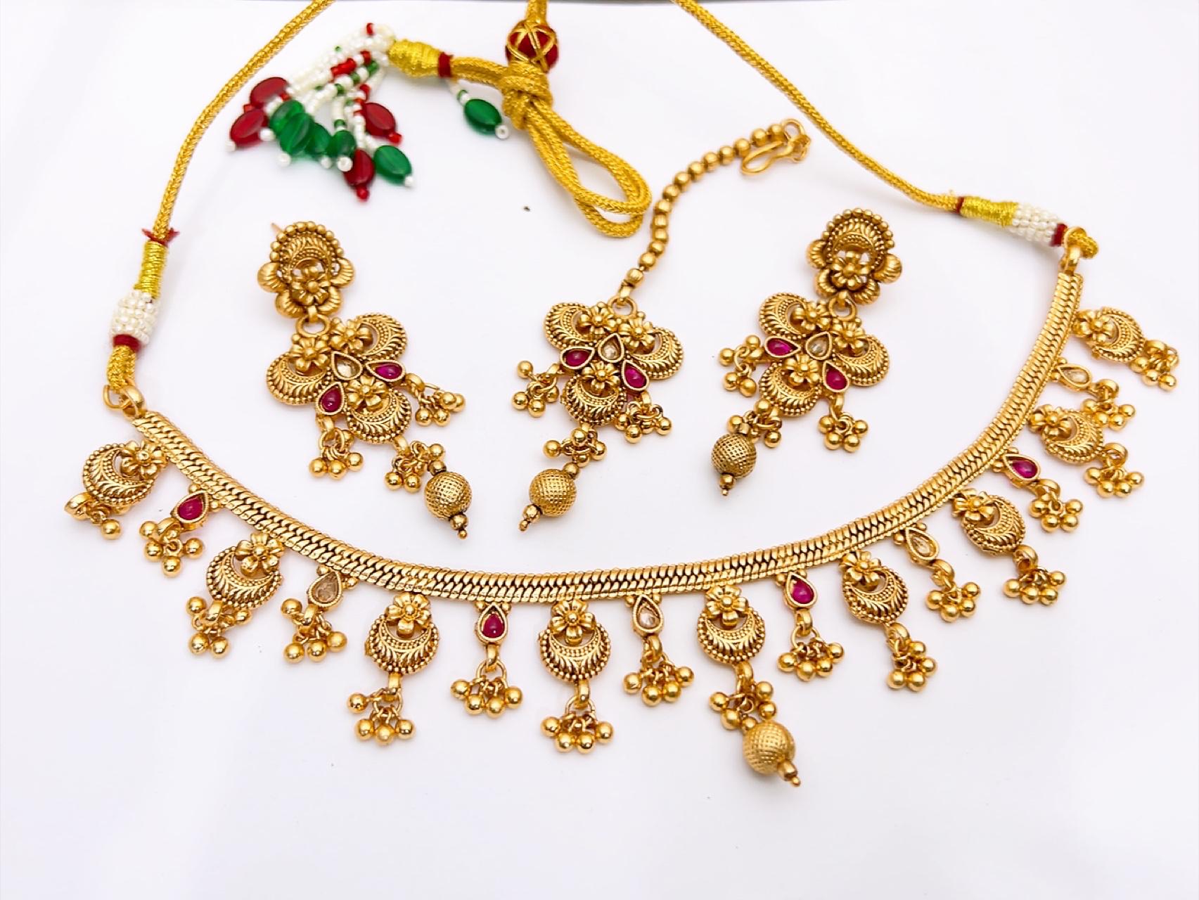 Necklace Set