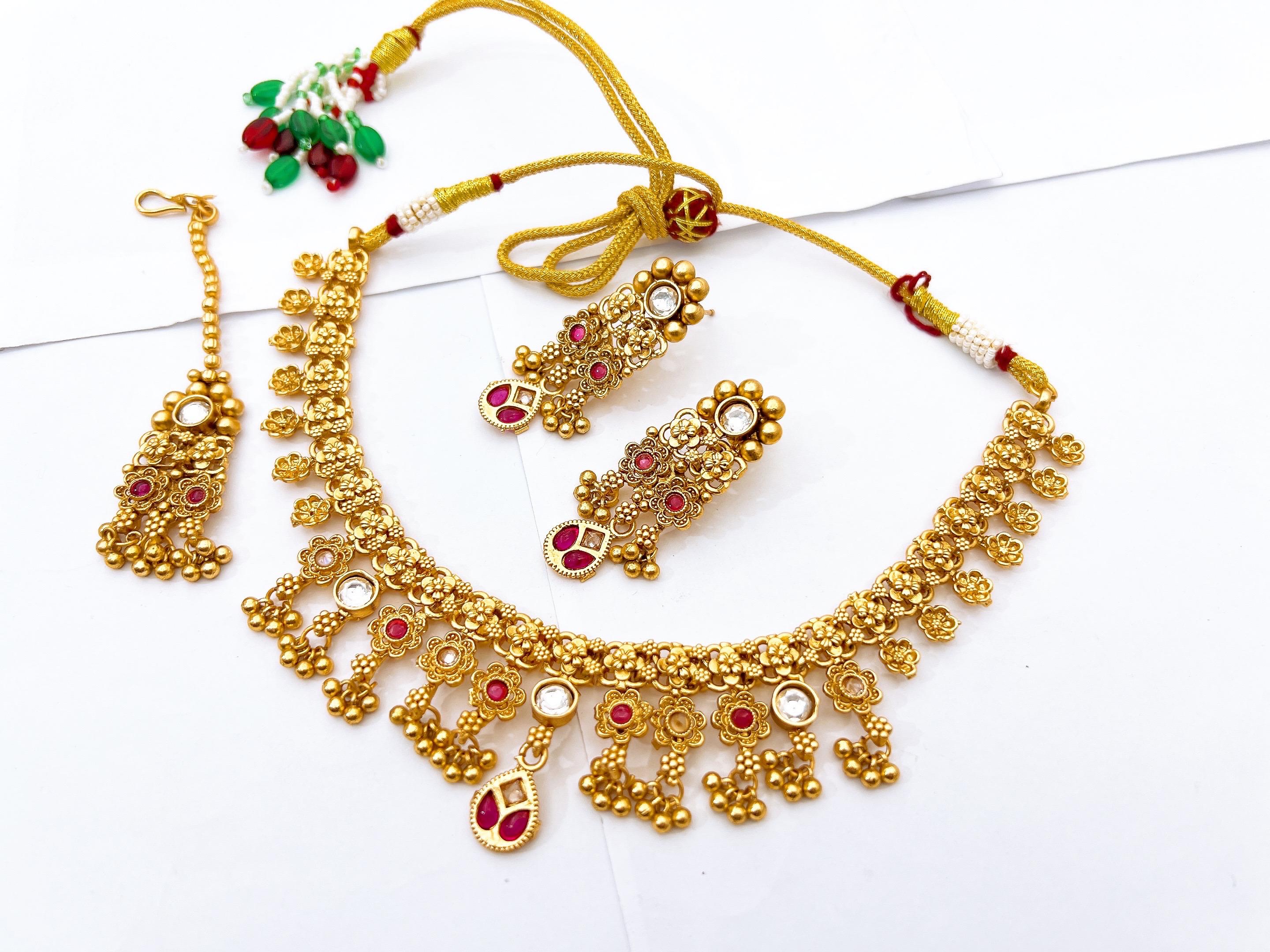 Necklace Set