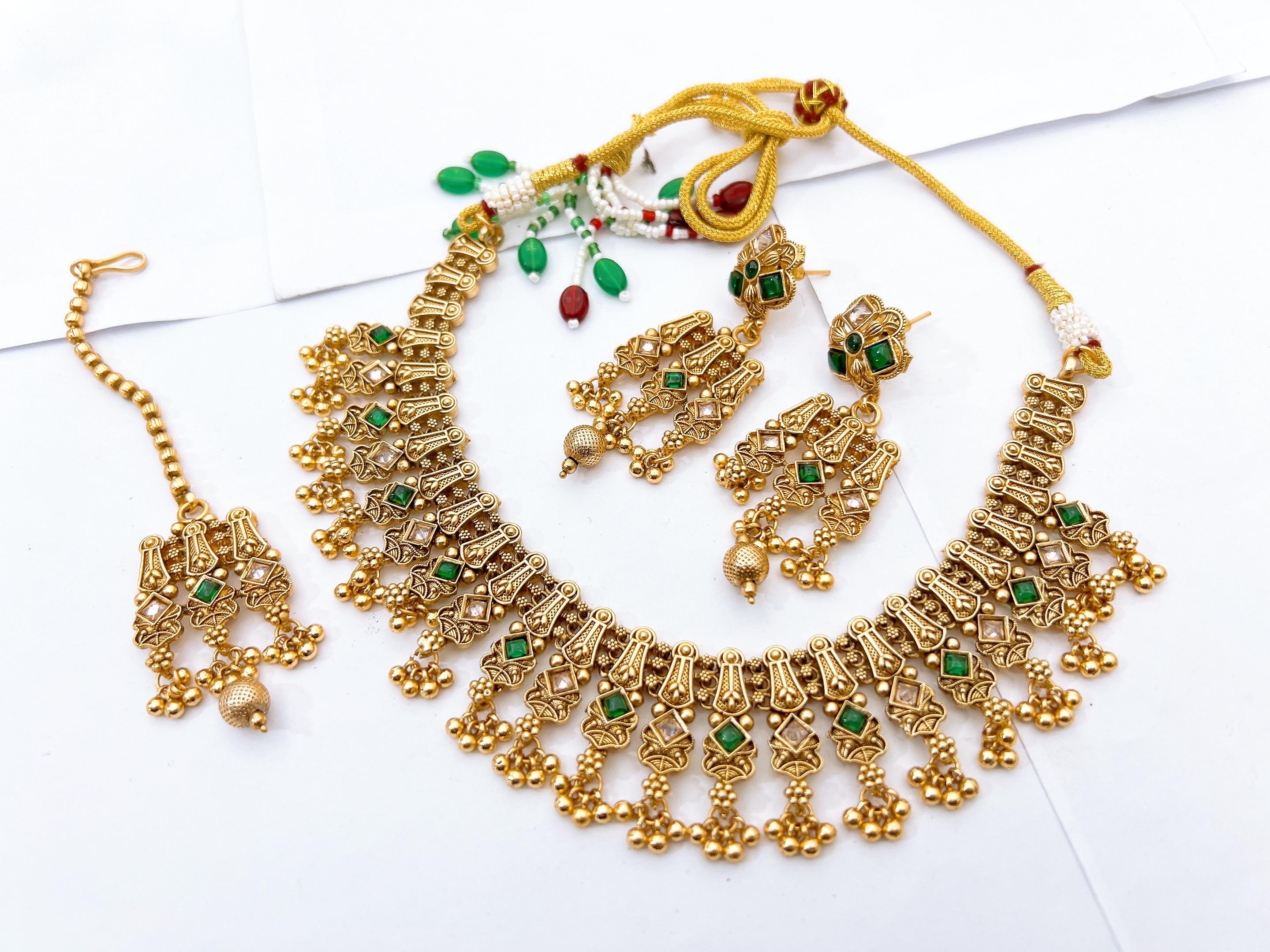 Necklace Set
